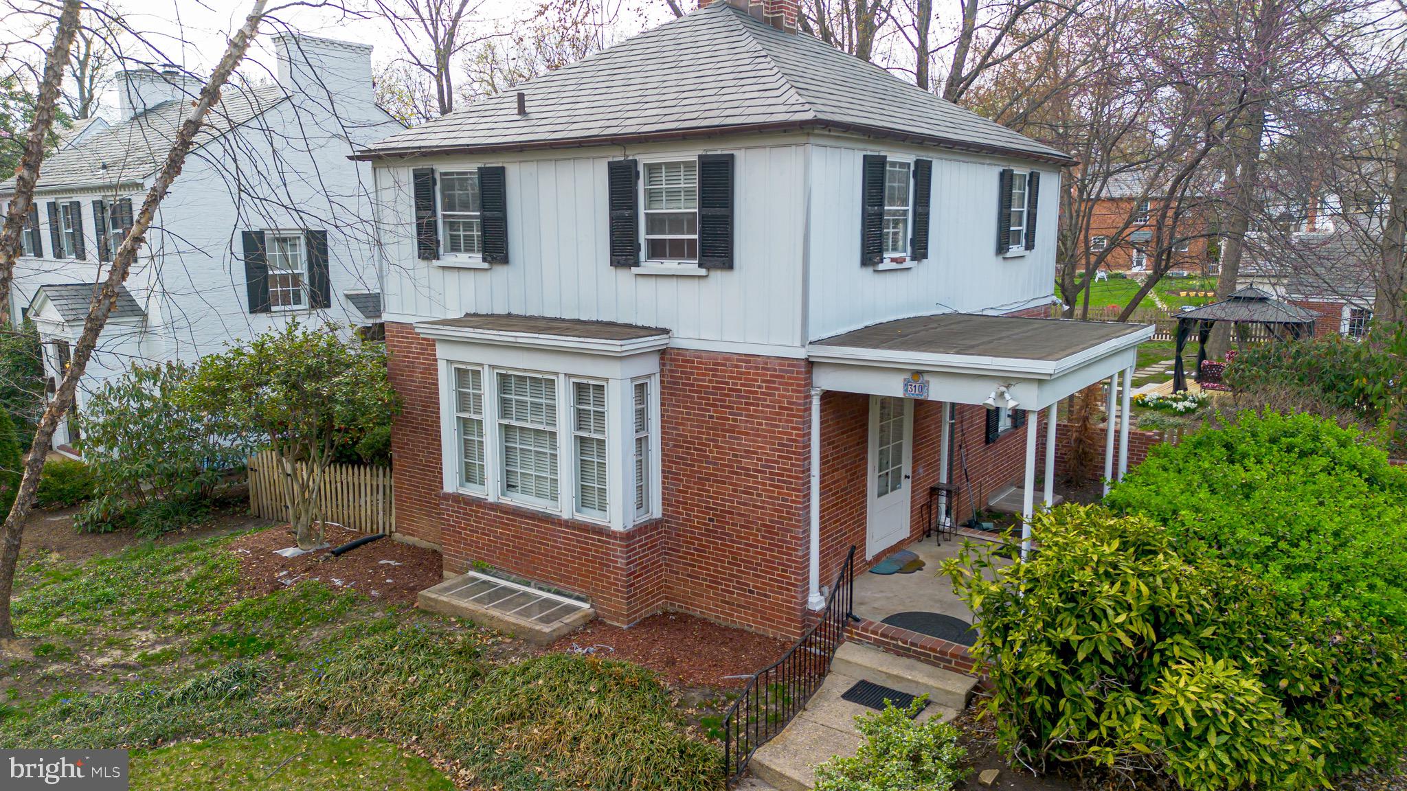 HOMELAND HISTORIC DISTRICT - Residential Lease
