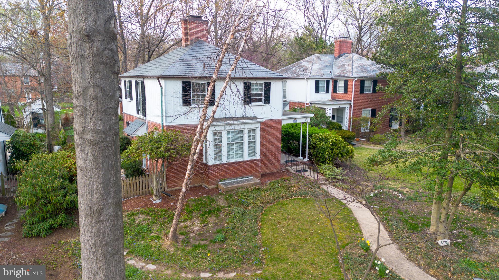 HOMELAND HISTORIC DISTRICT - Residential Lease