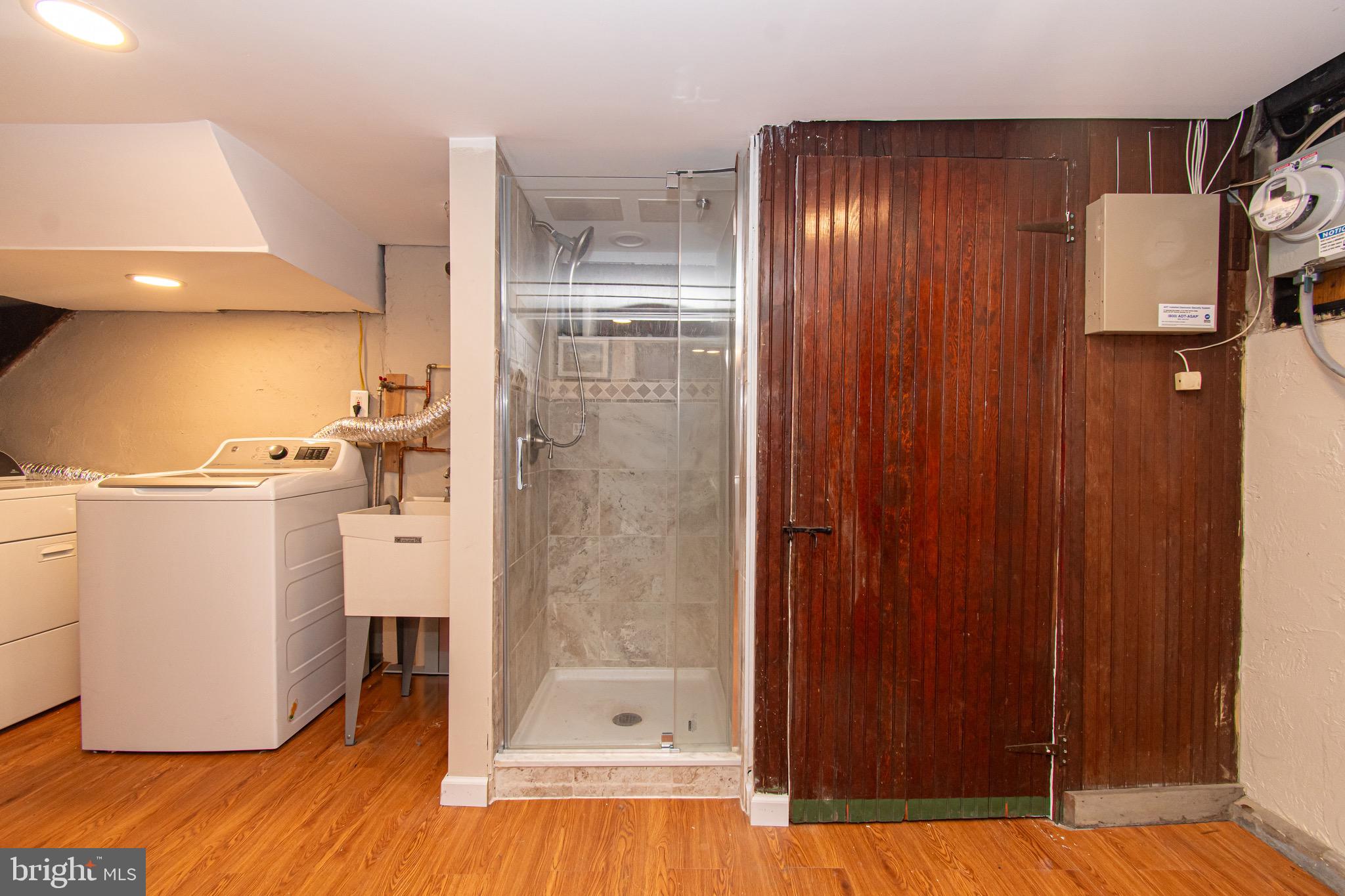 HOMELAND HISTORIC DISTRICT - Residential Lease