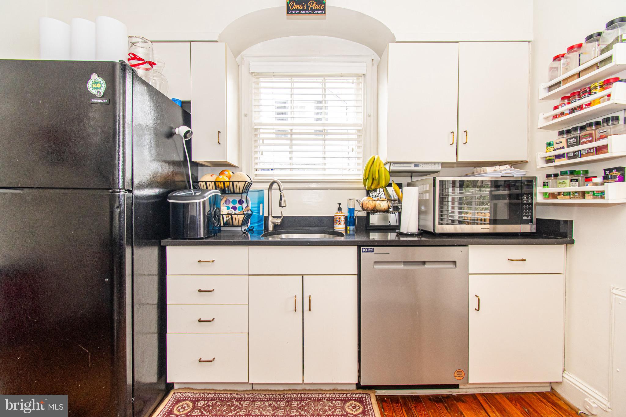 HOMELAND HISTORIC DISTRICT - Residential Lease