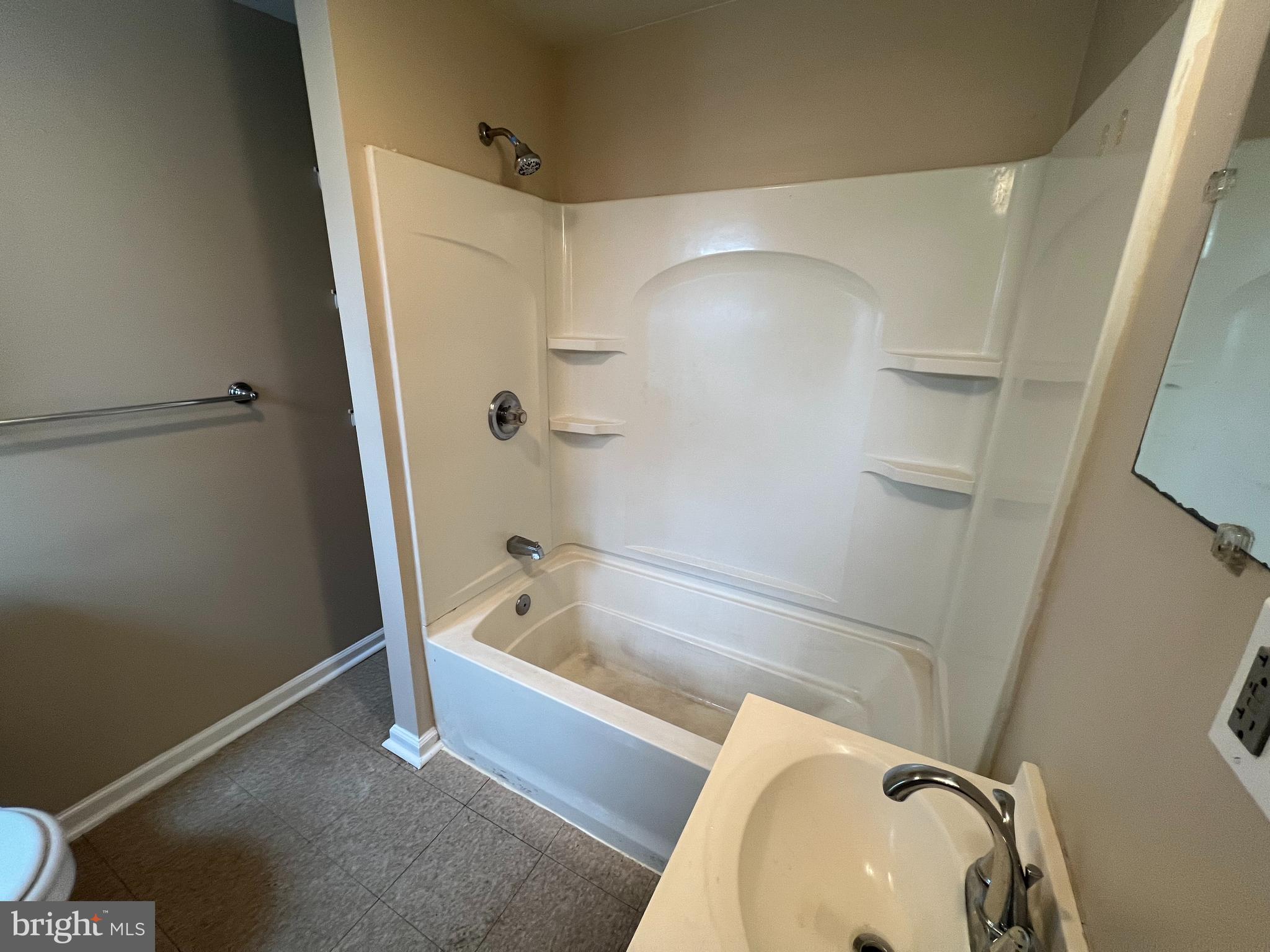 WEST KENSINGTON - Residential