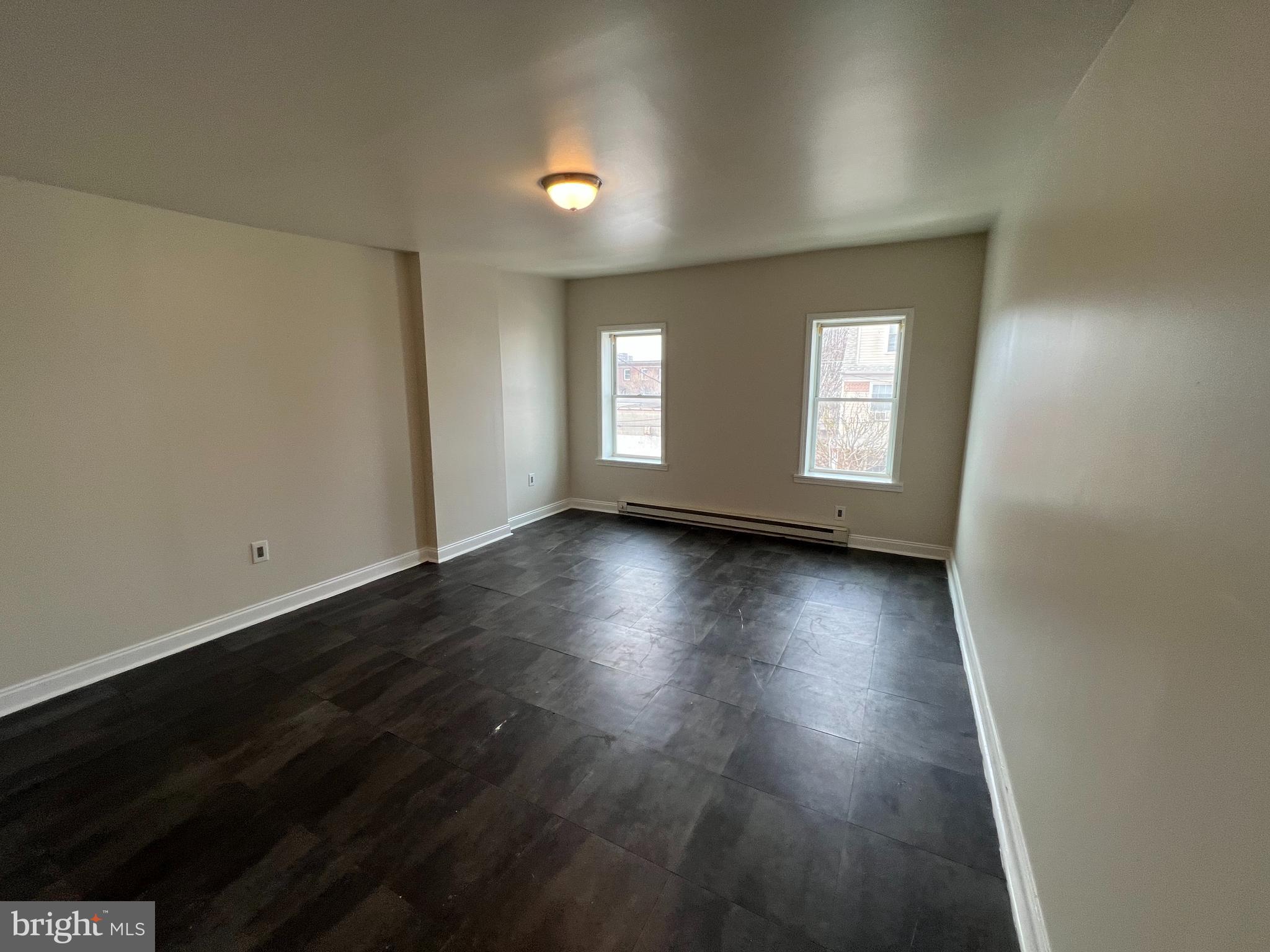 WEST KENSINGTON - Residential