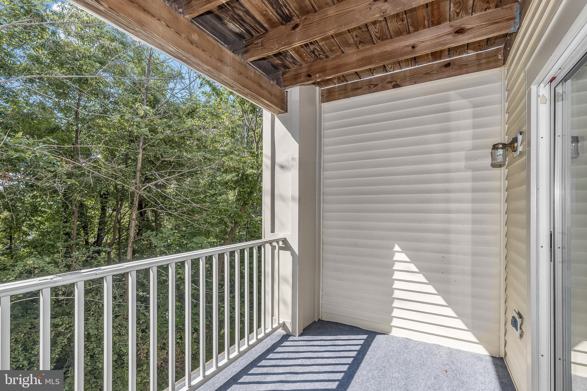 GATEWAY COMMERCE CENTER - Residential Lease