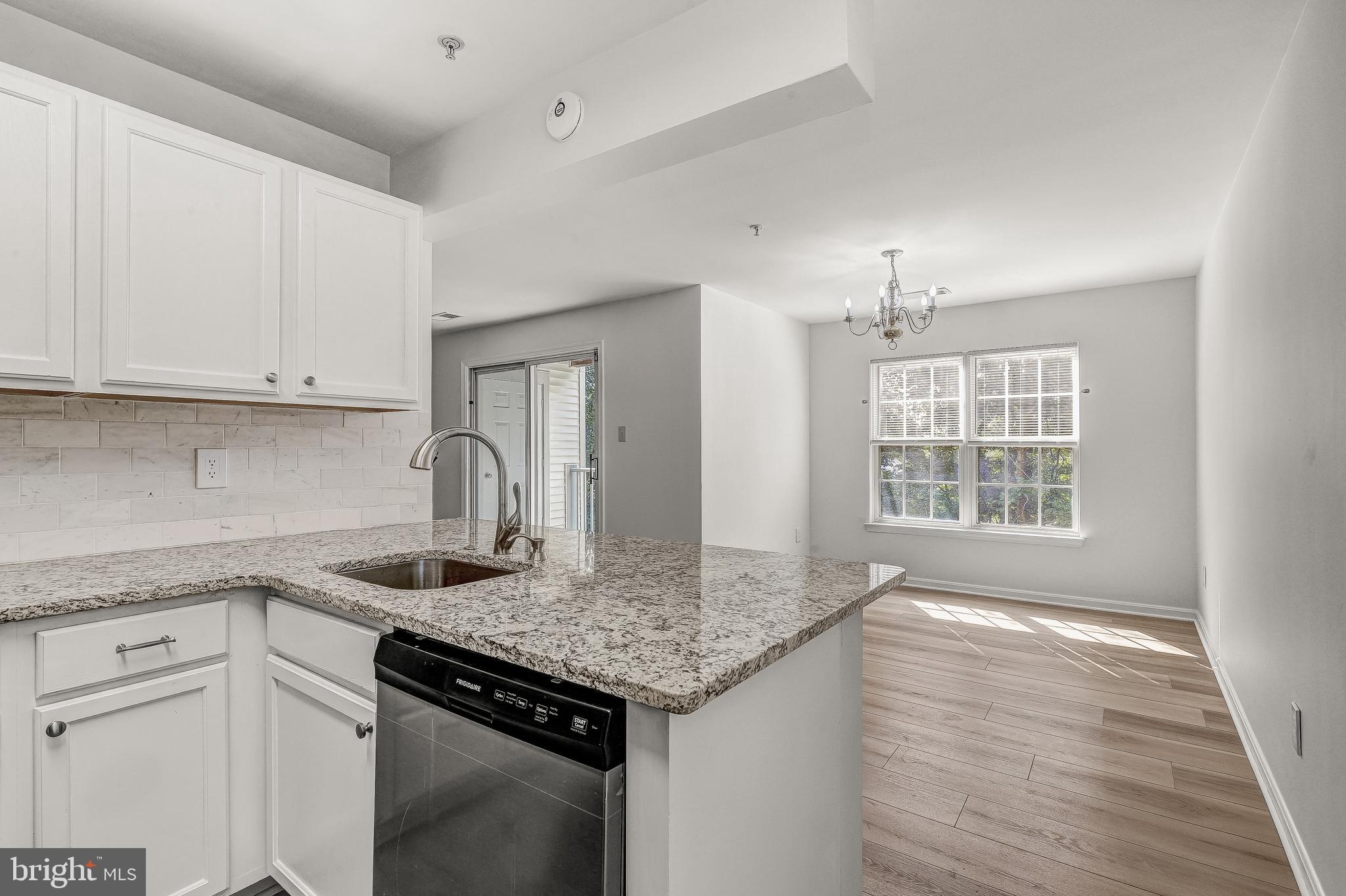 GATEWAY COMMERCE CENTER - Residential Lease