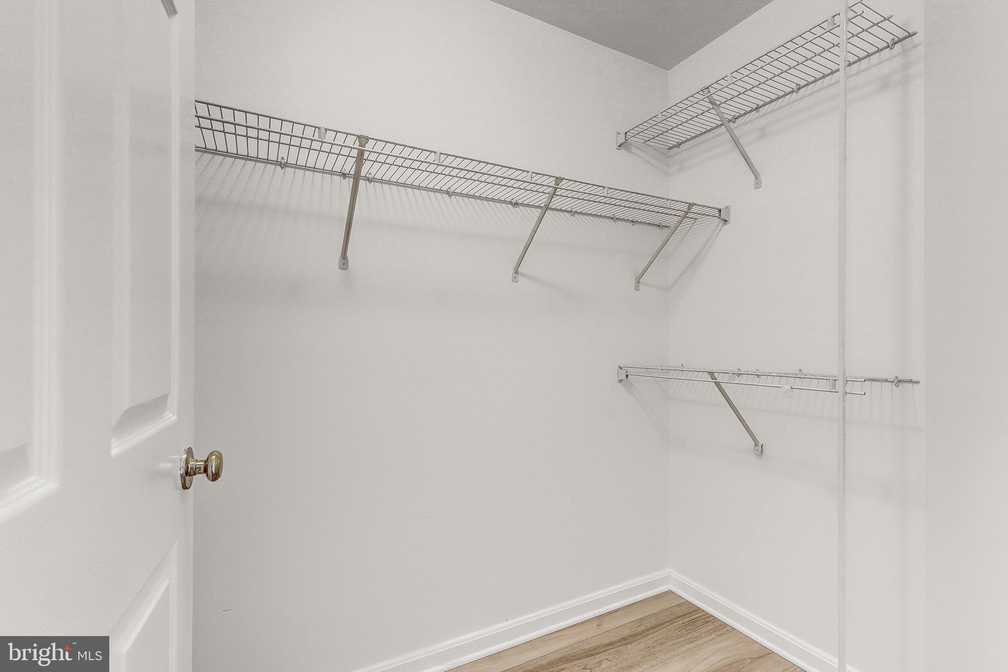 GATEWAY COMMERCE CENTER - Residential Lease