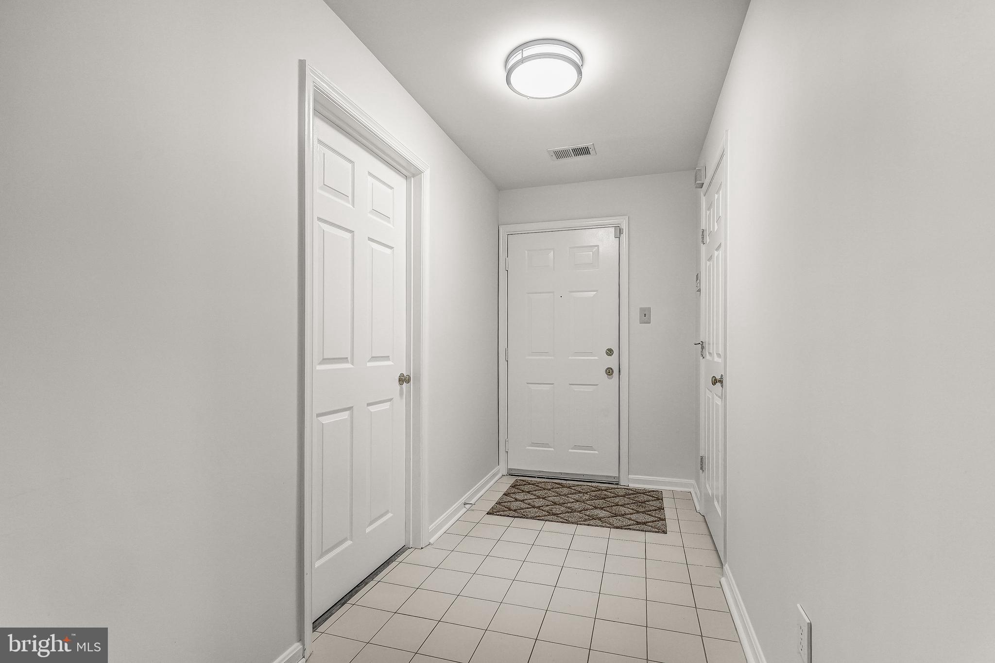 GATEWAY COMMERCE CENTER - Residential Lease