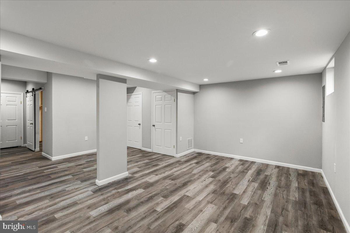 LAKE RIDGE - Residential