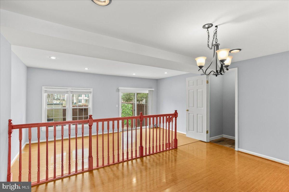 LAKE RIDGE - Residential