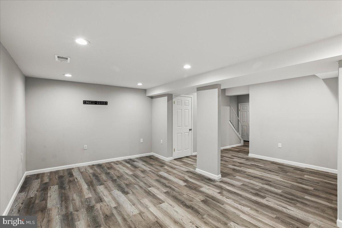 LAKE RIDGE - Residential