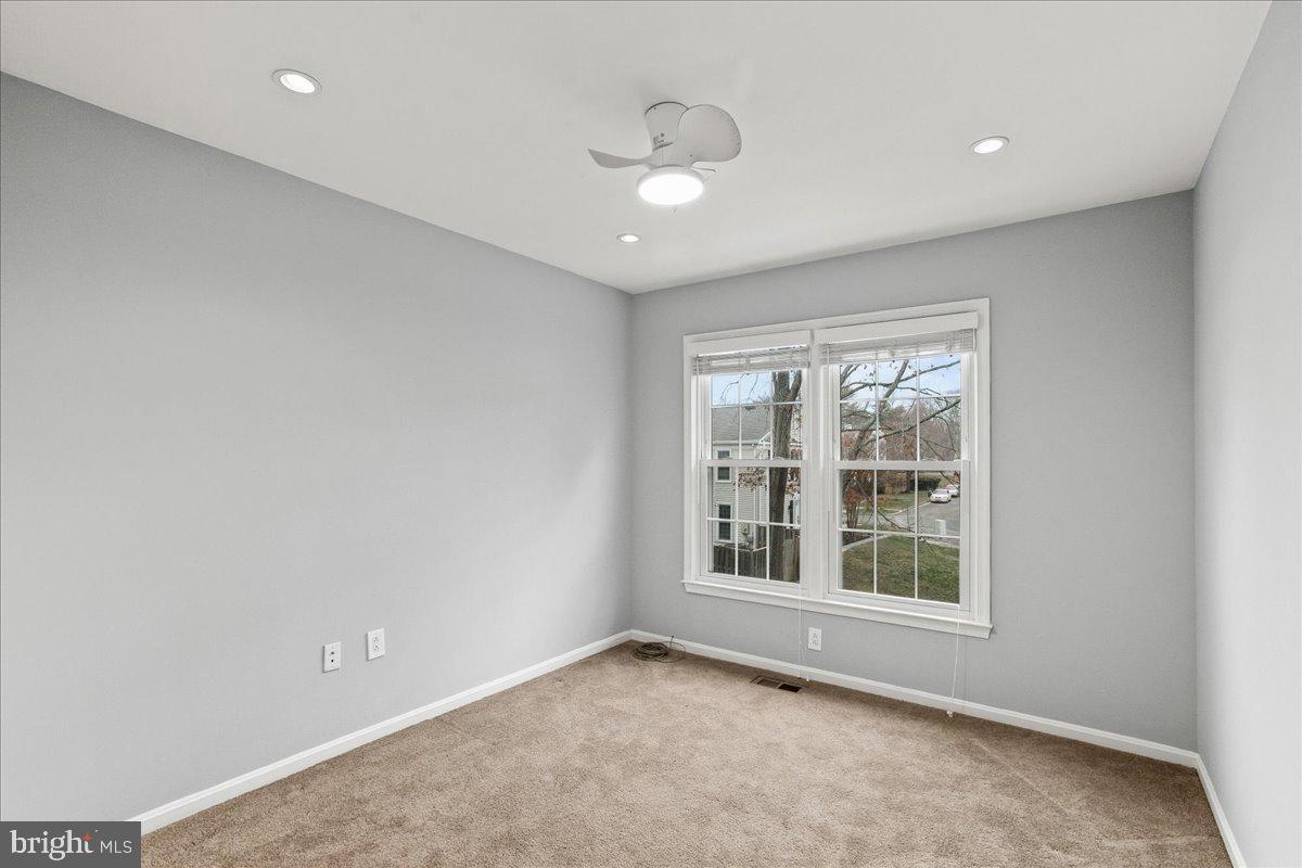 LAKE RIDGE - Residential