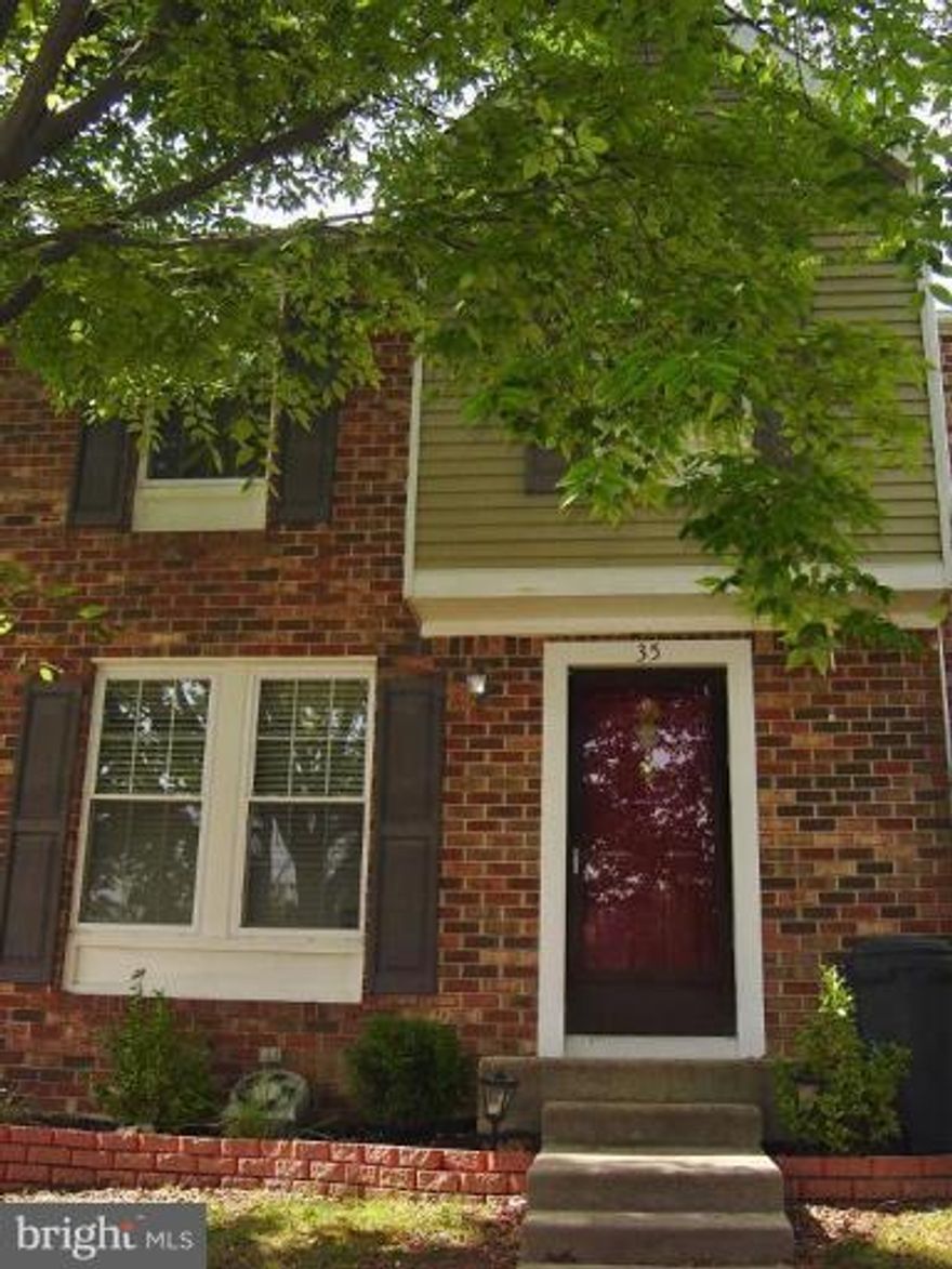 Excellent 2 BR Town Home w/ finished lower level, fenced back yard, spacious rooms.  Convenient to 95, 695 and local shopping. Special app, call listor for instructions.