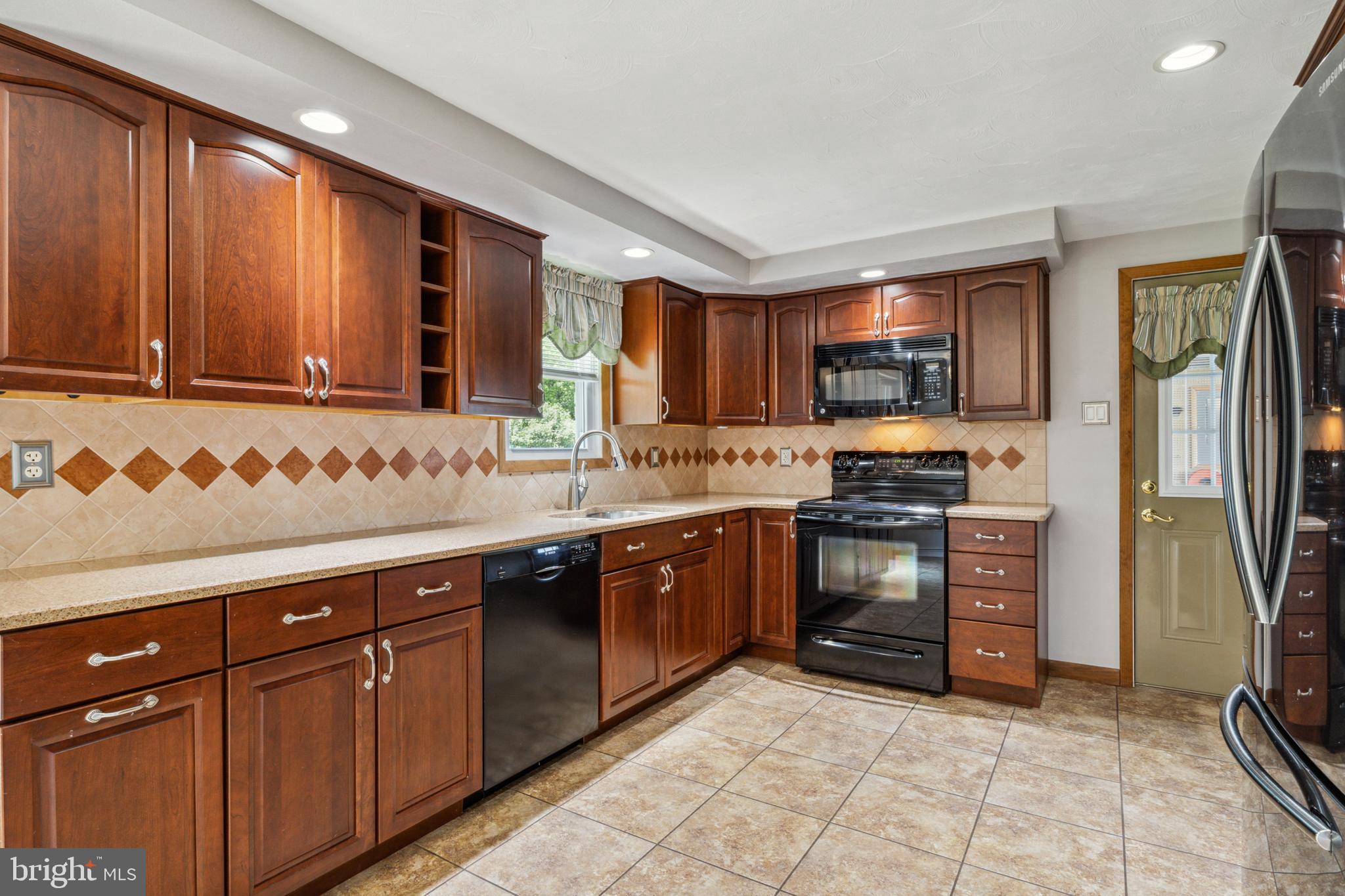 EAST MANCHESTER - Residential