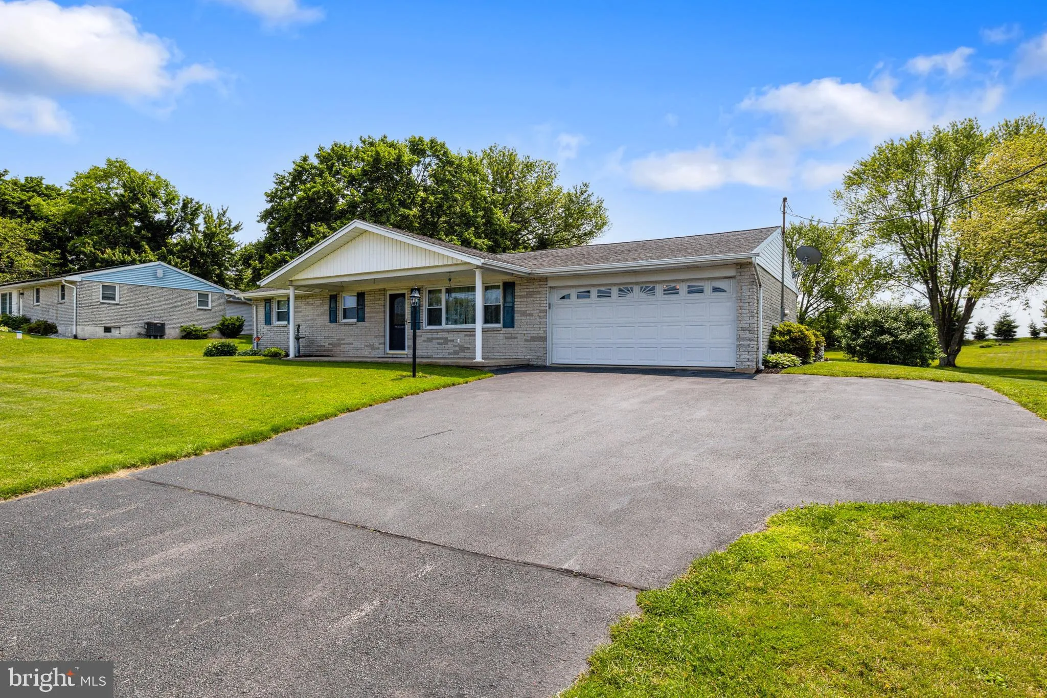 Manchester, Pennsylvania 17345, United States, 3 Bedrooms Bedrooms, ,1 BathroomBathrooms,Residential,Pending,143723