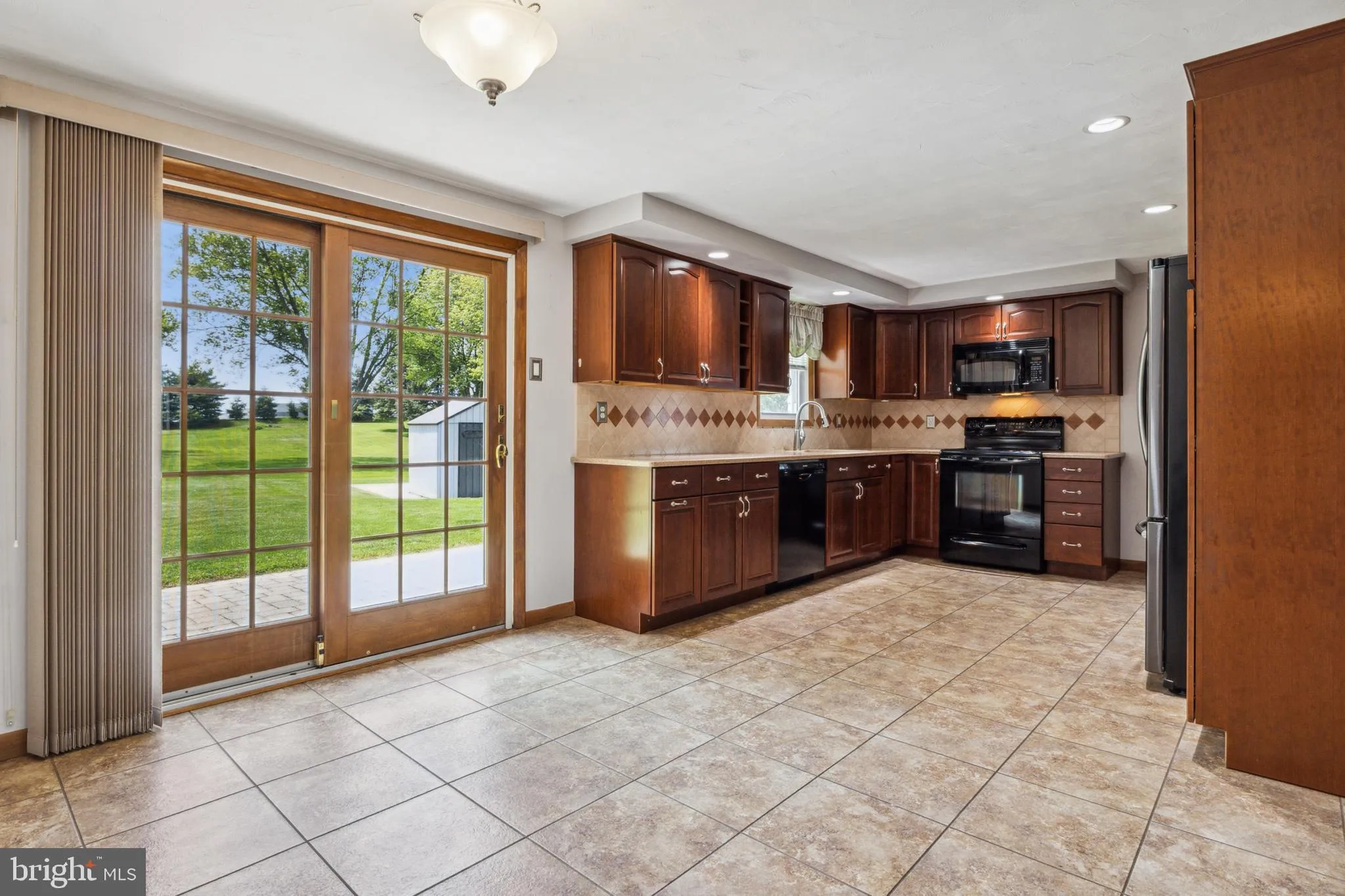 Manchester, Pennsylvania 17345, United States, 3 Bedrooms Bedrooms, ,1 BathroomBathrooms,Residential,Pending,143723