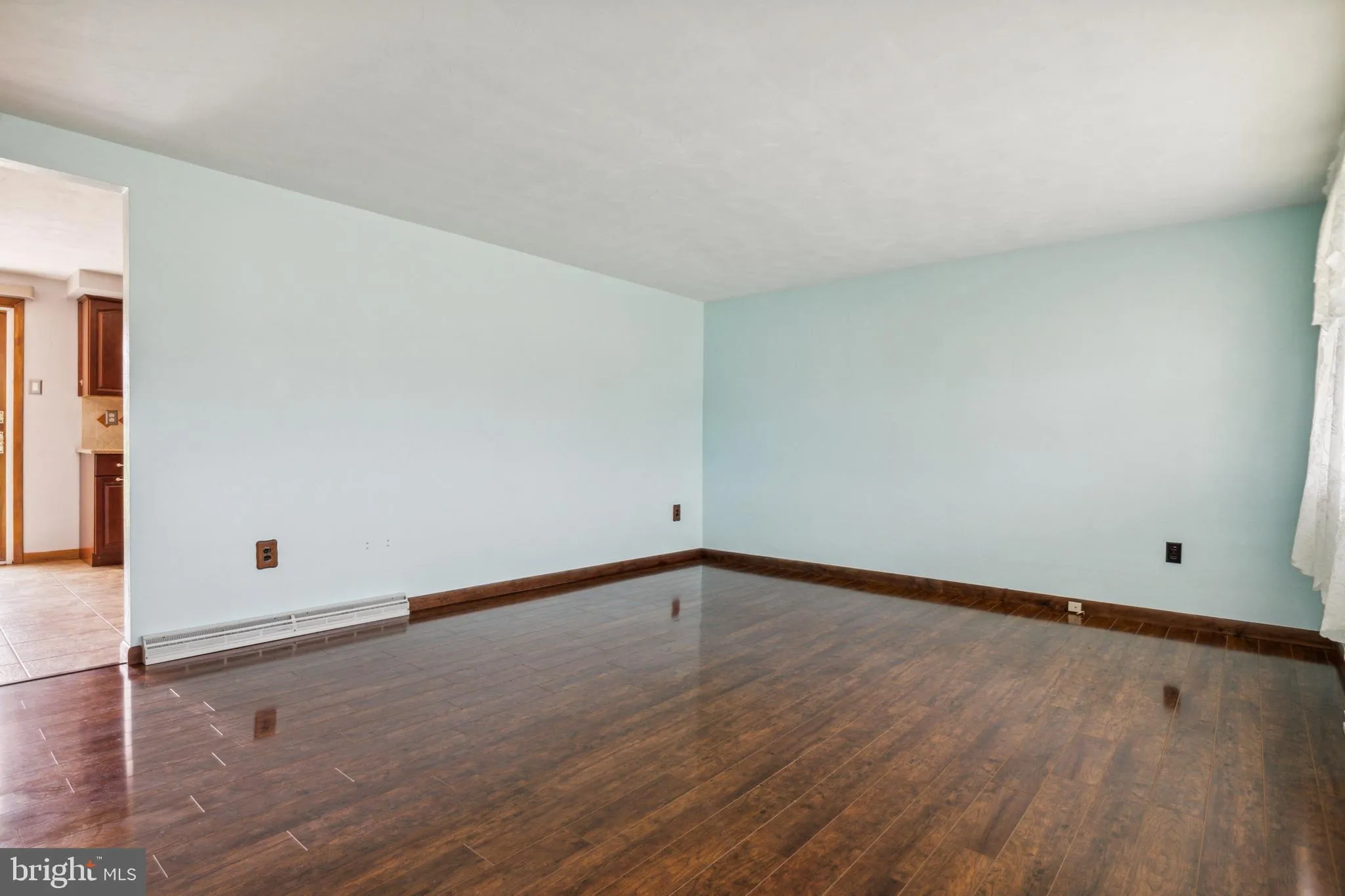 Manchester, Pennsylvania 17345, United States, 3 Bedrooms Bedrooms, ,1 BathroomBathrooms,Residential,Pending,143723