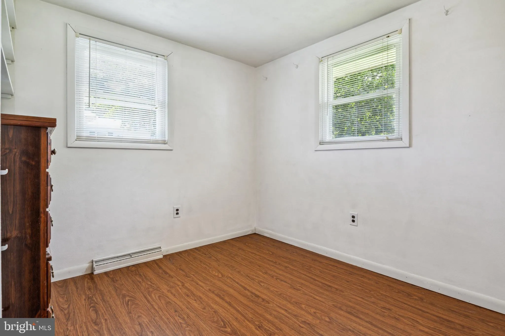 Manchester, Pennsylvania 17345, United States, 3 Bedrooms Bedrooms, ,1 BathroomBathrooms,Residential,Pending,143723