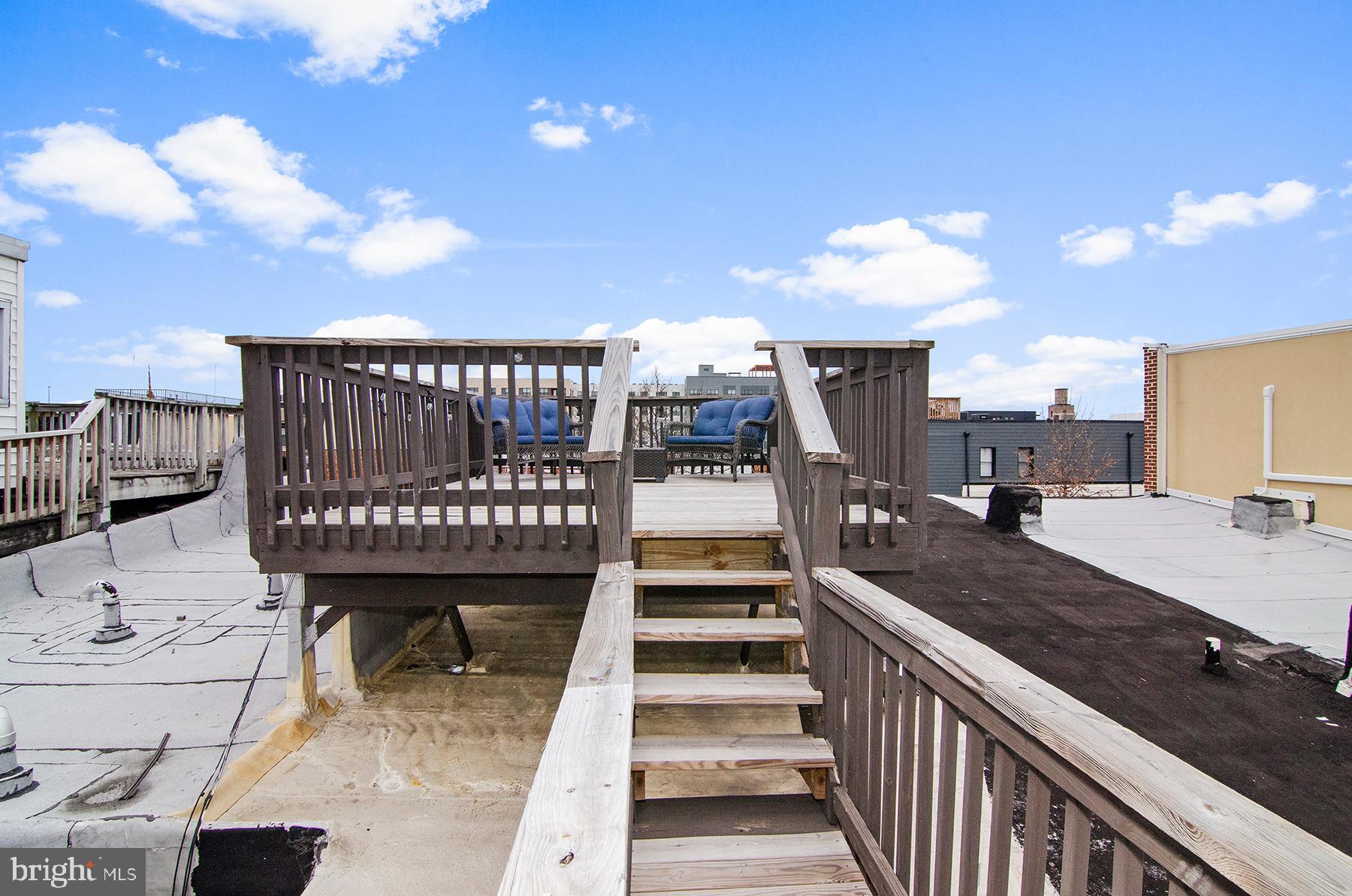 RIVERSIDE - Residential Lease