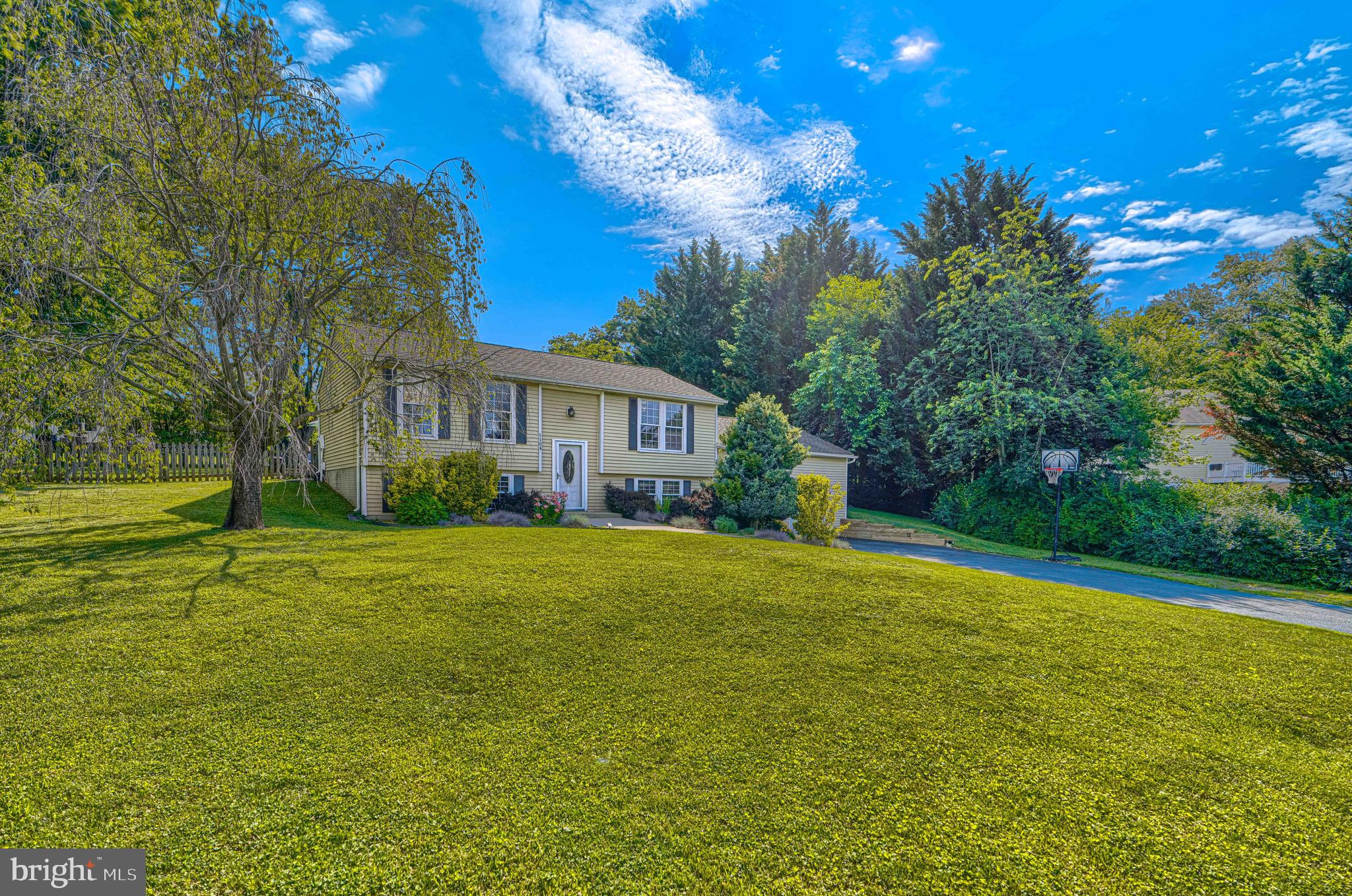 1104 MARTINEZ DRIVE