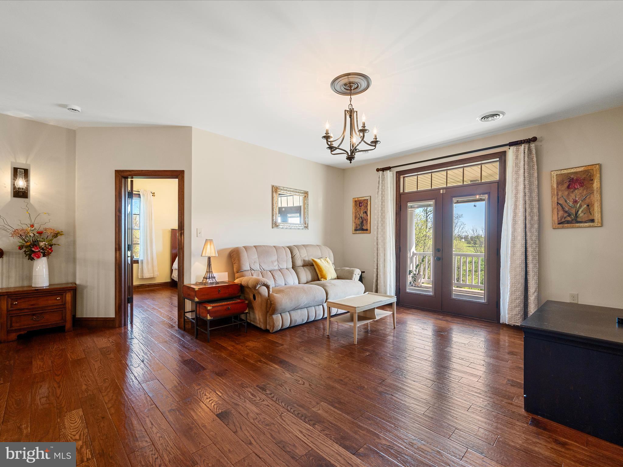 EASTLAND - Residential