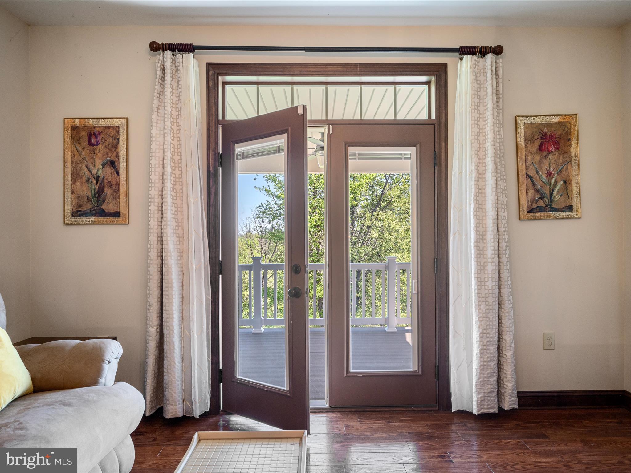 EASTLAND - Residential