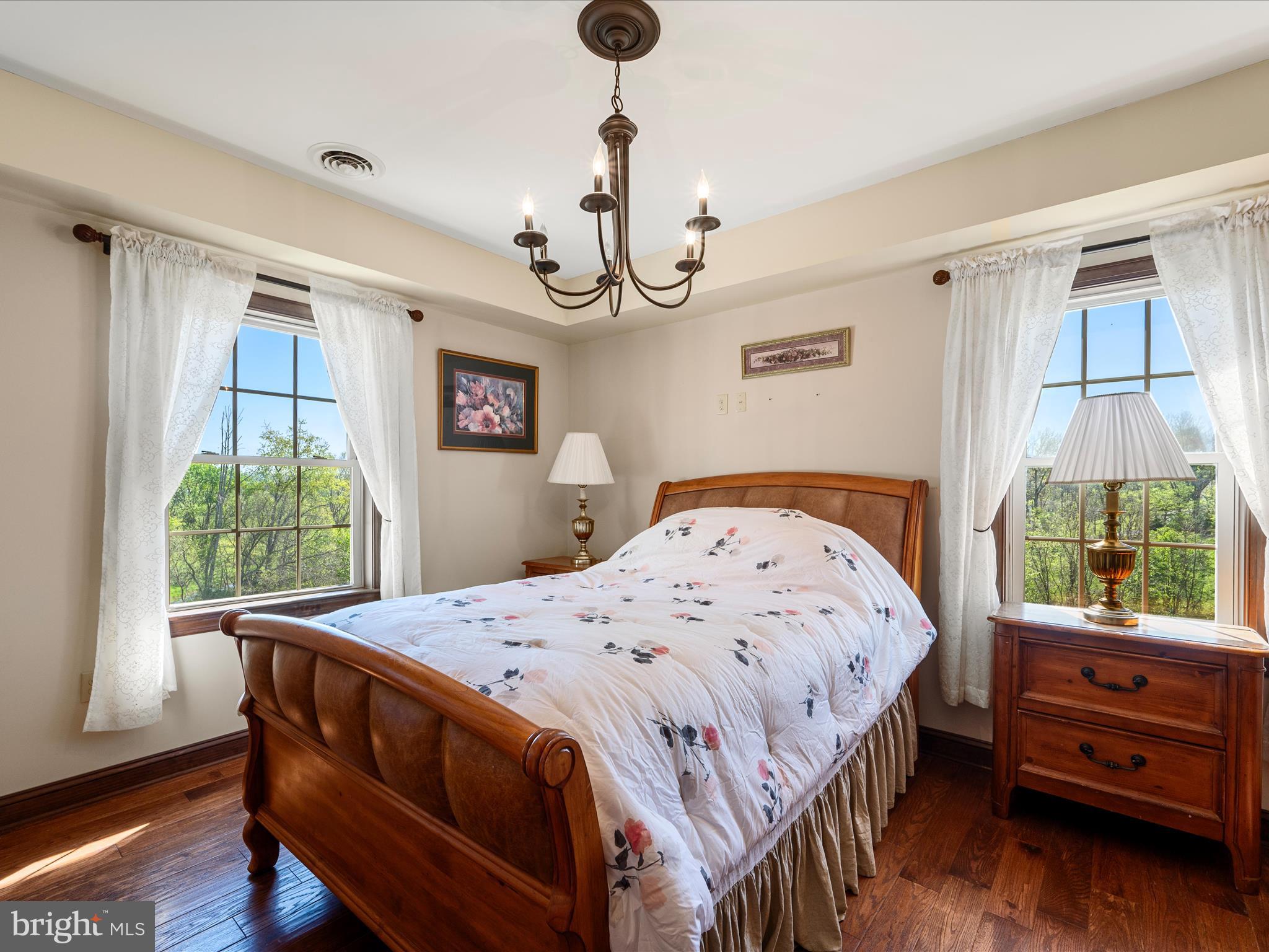 EASTLAND - Residential