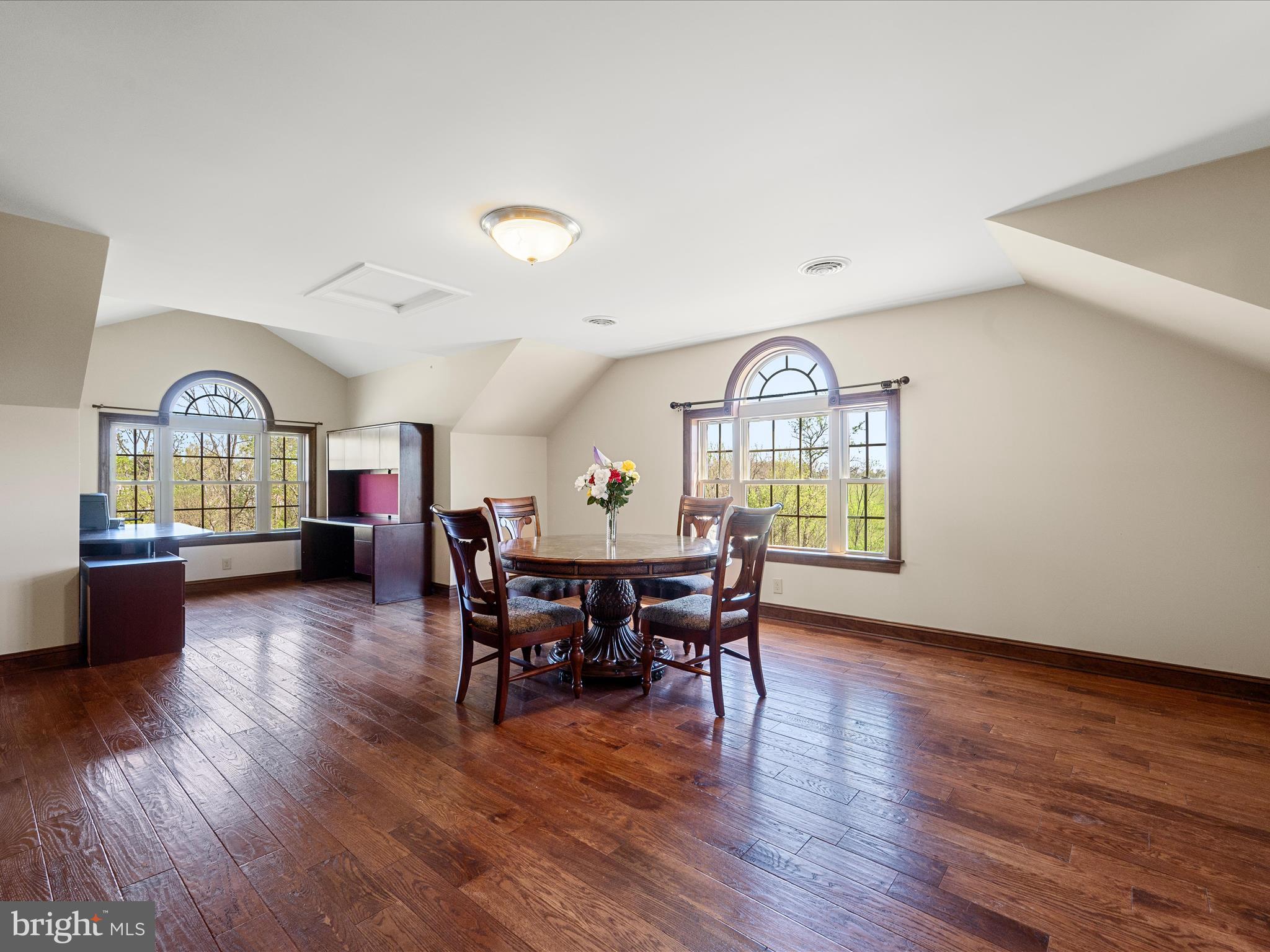 EASTLAND - Residential