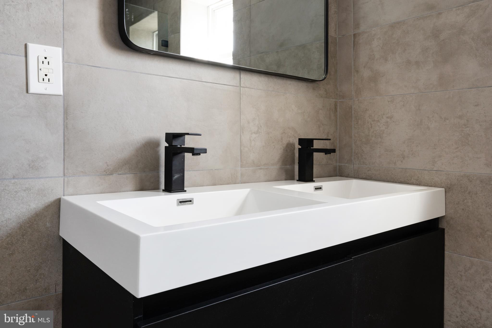 GRADUATE HOSPITAL - Residential Lease