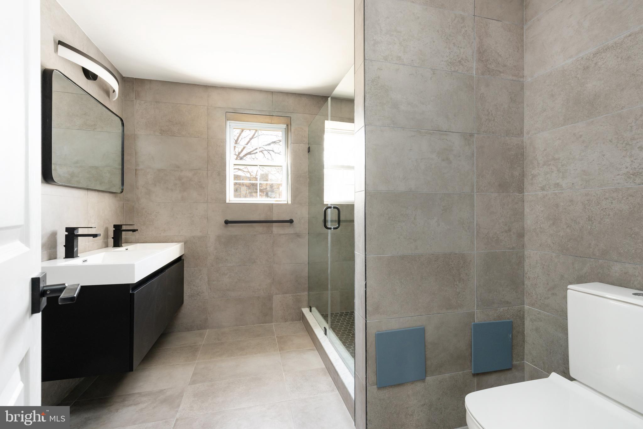 GRADUATE HOSPITAL - Residential Lease