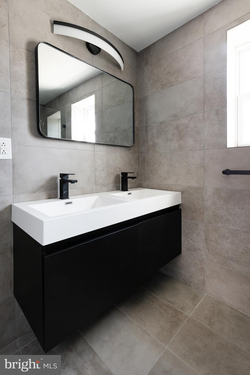 GRADUATE HOSPITAL - Residential Lease