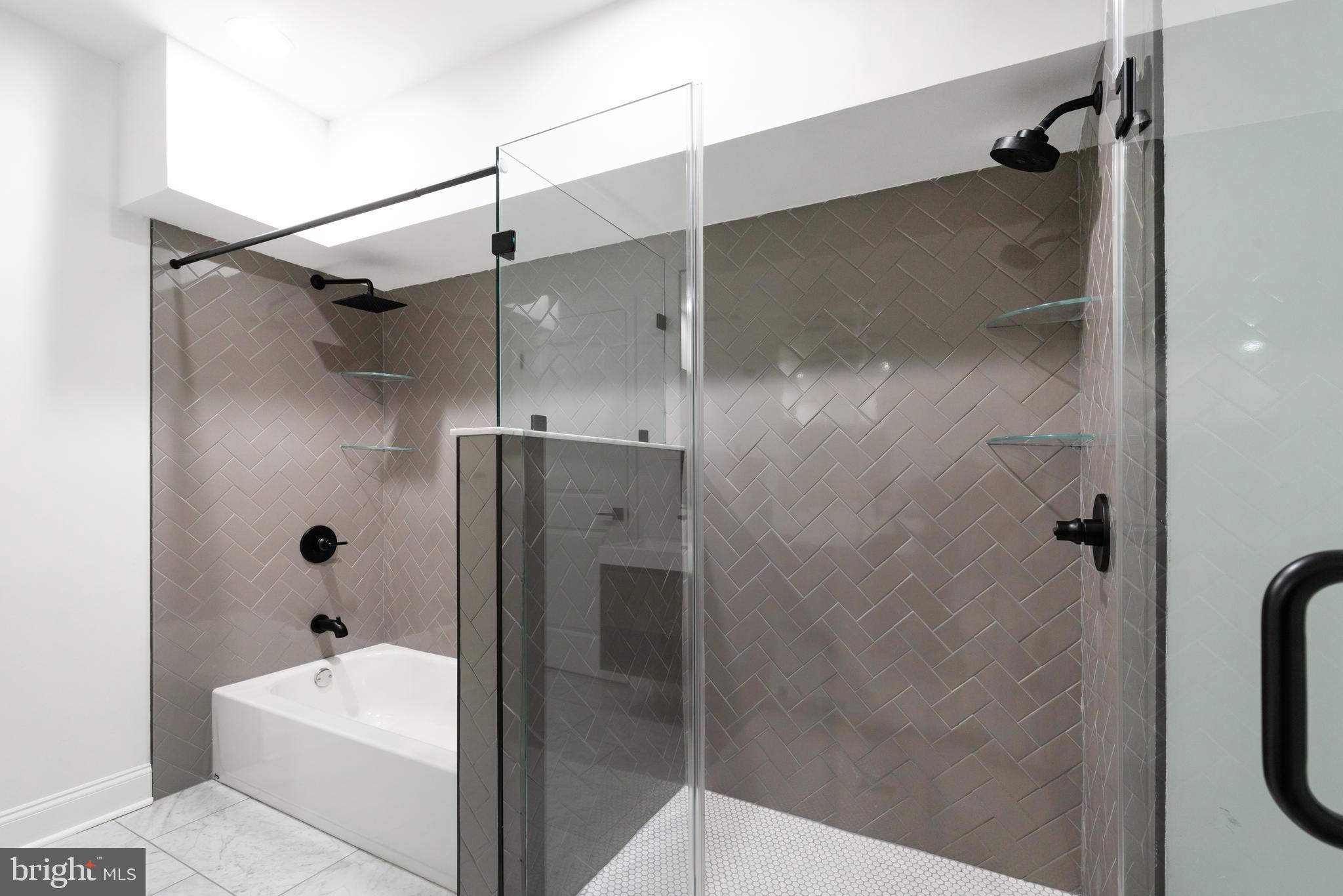 GRADUATE HOSPITAL - Residential Lease