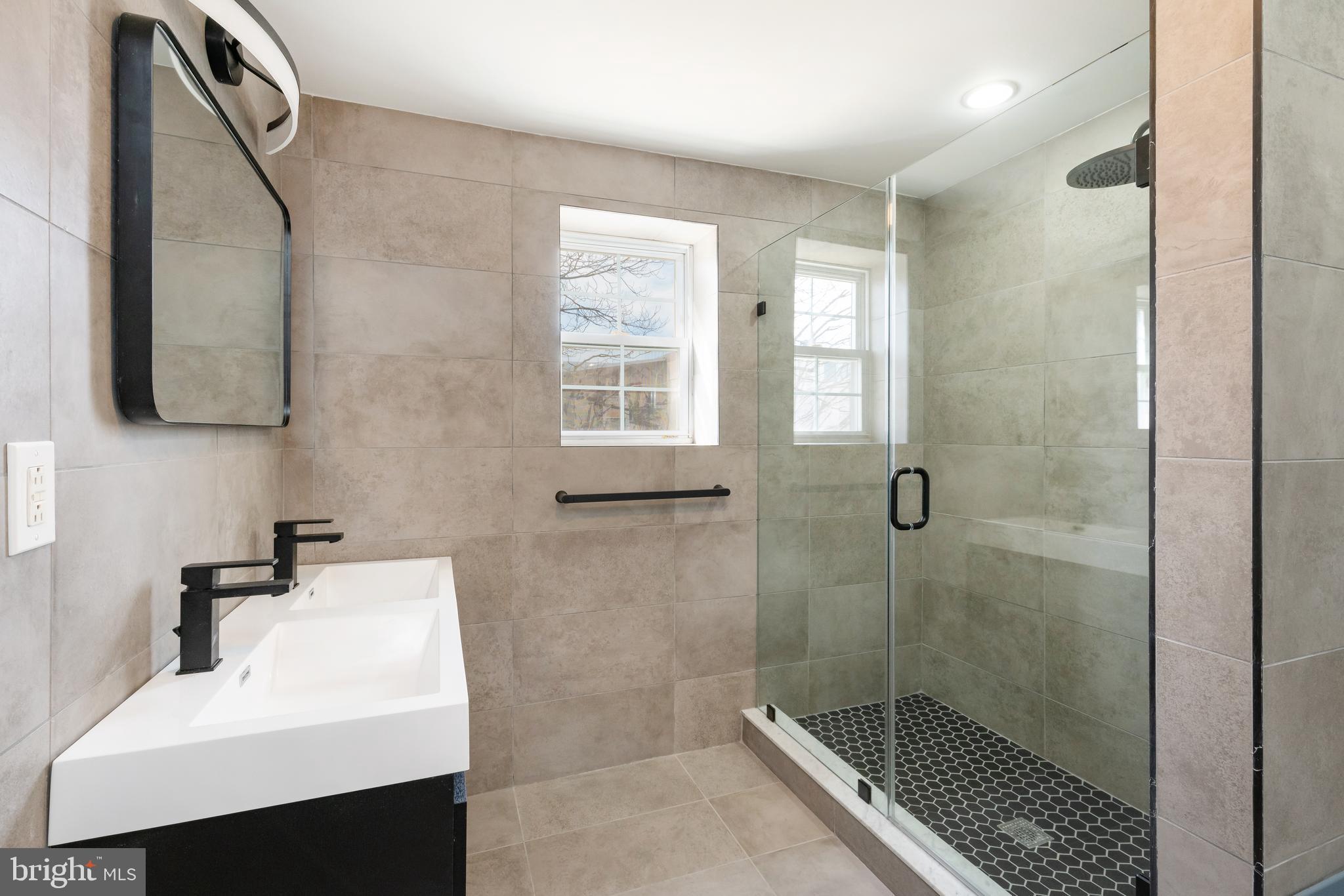 GRADUATE HOSPITAL - Residential Lease