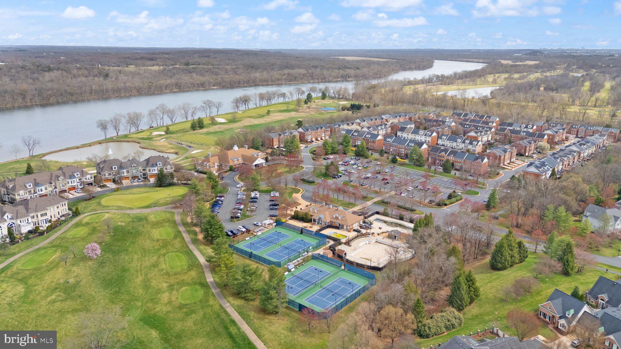 RIVER CREEK - Residential