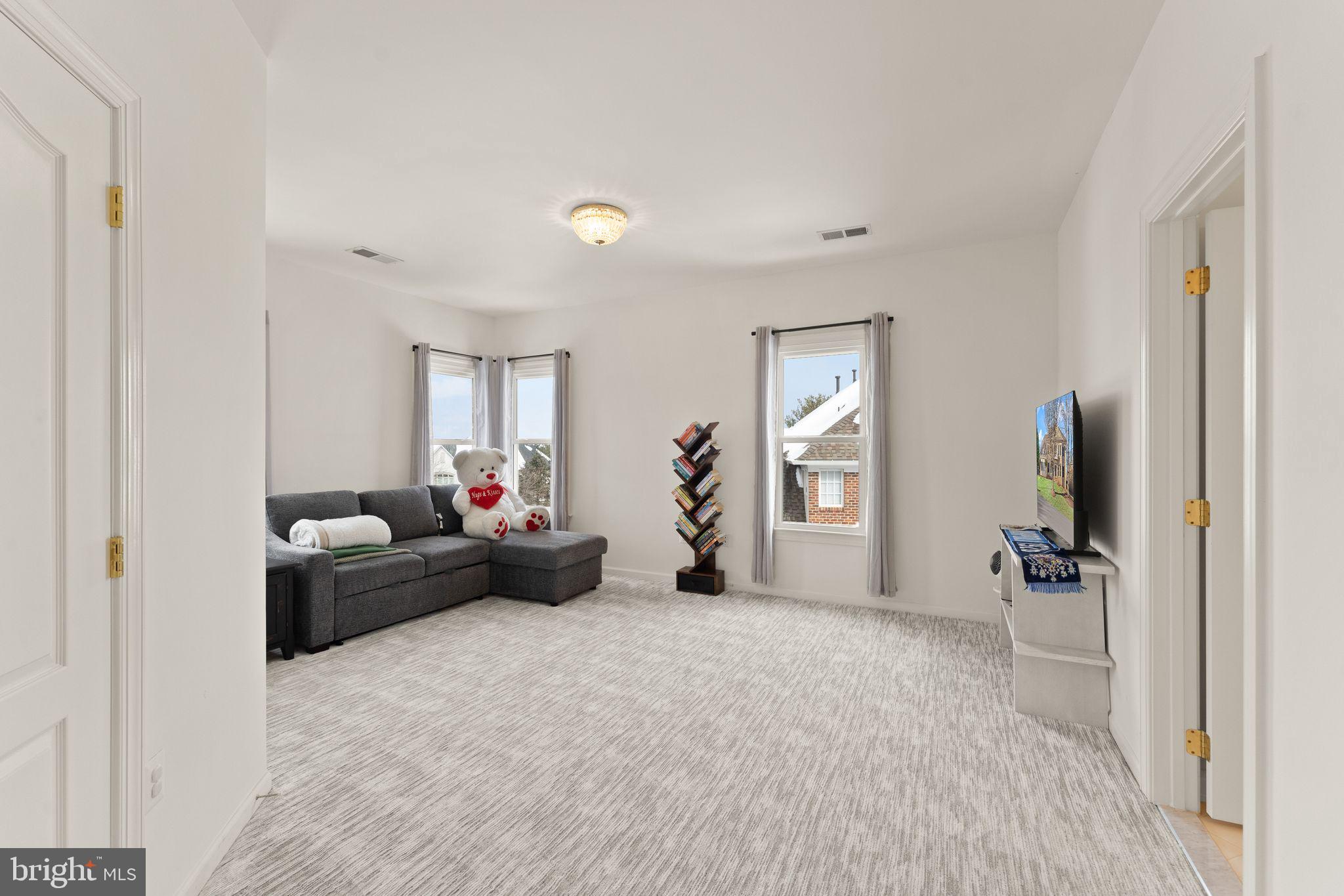 RIVER CREEK - Residential