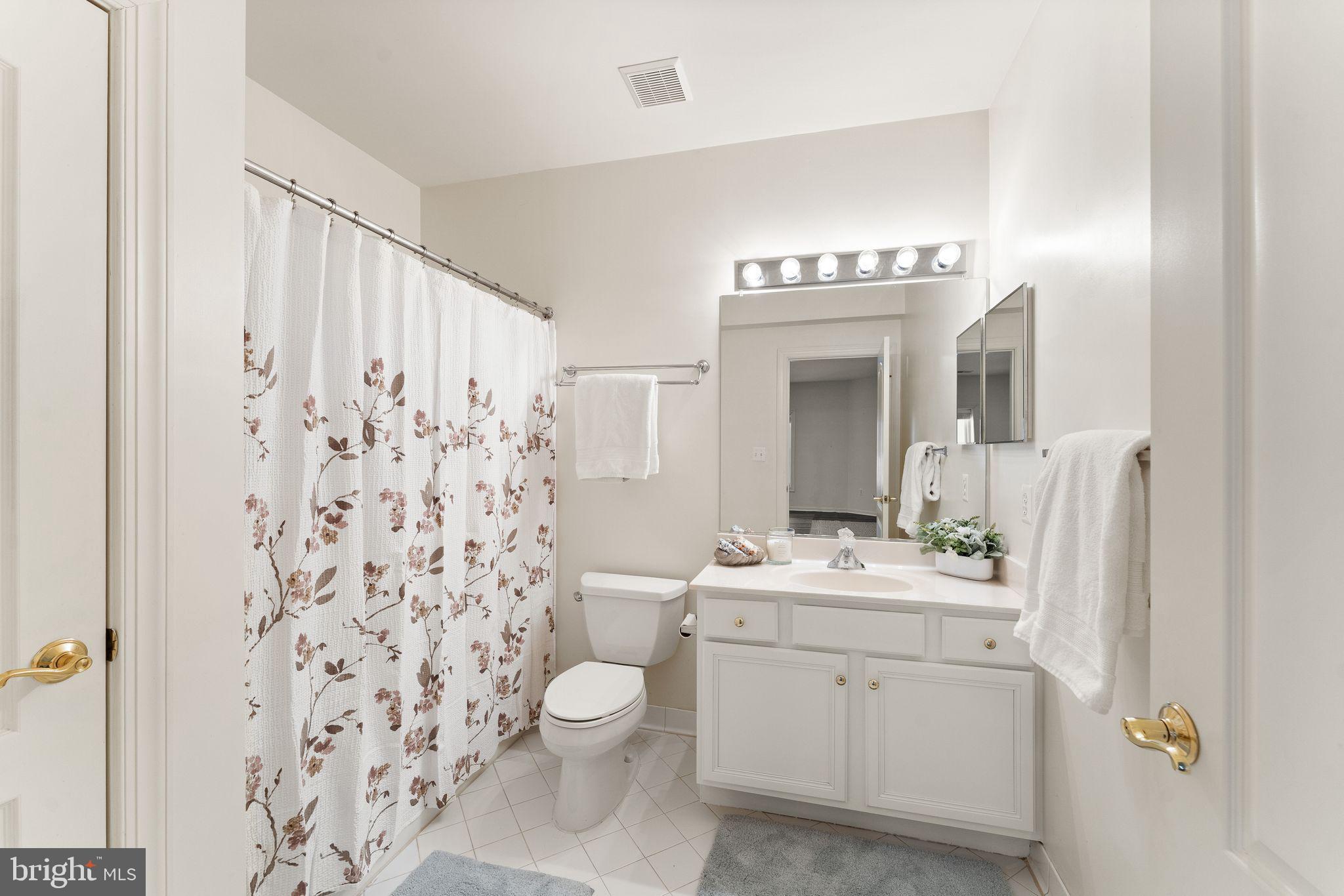 RIVER CREEK - Residential