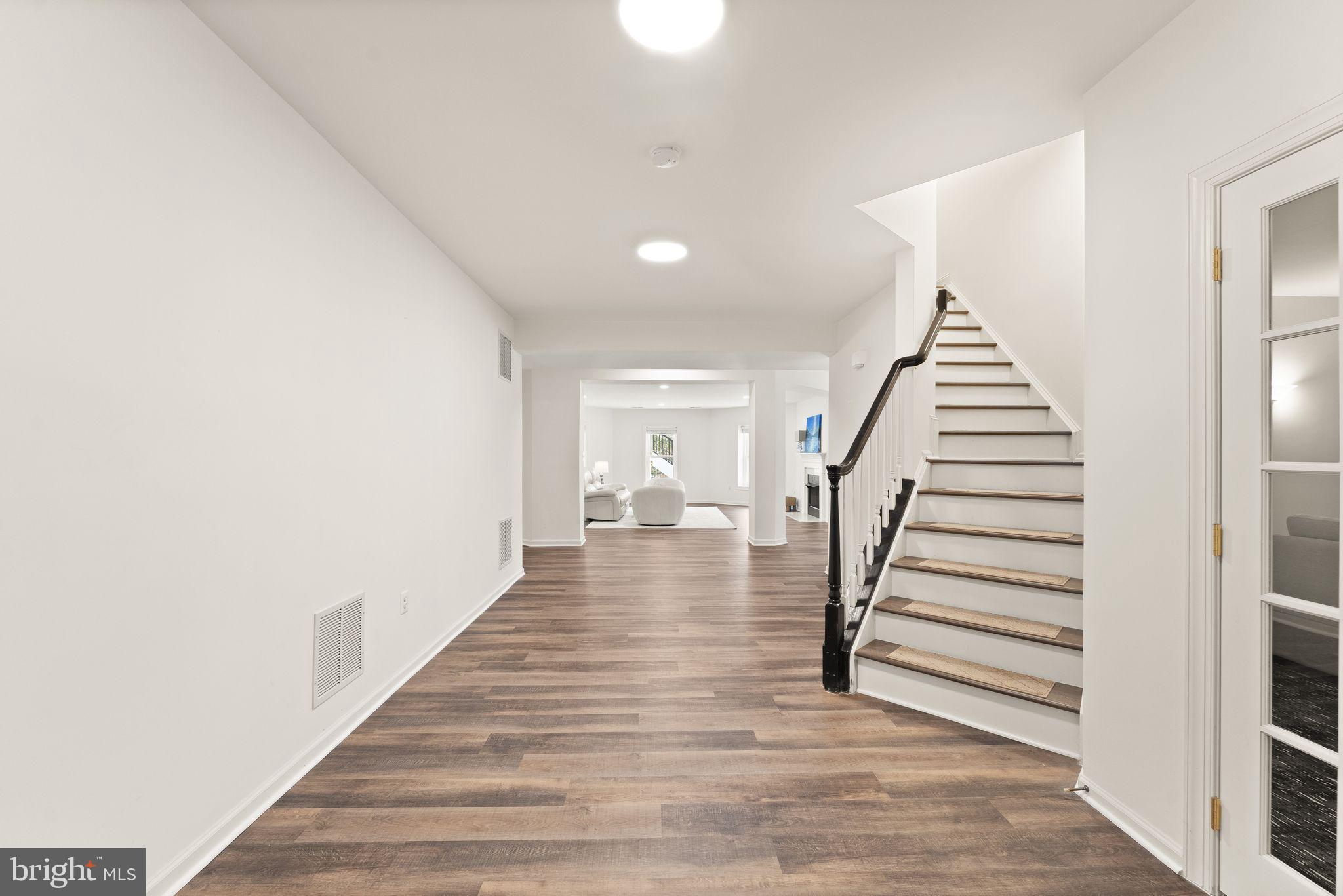 RIVER CREEK - Residential