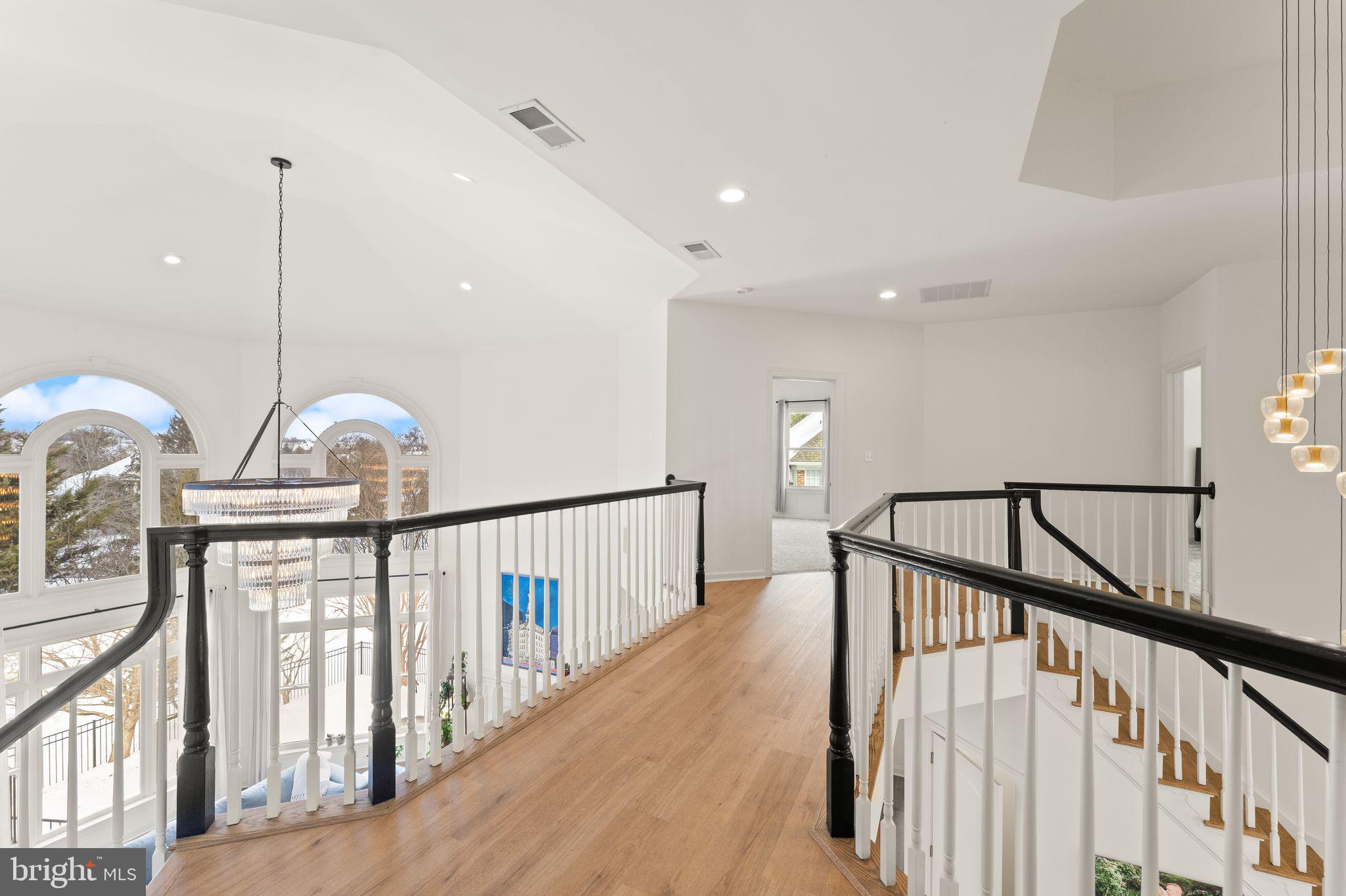 RIVER CREEK - Residential