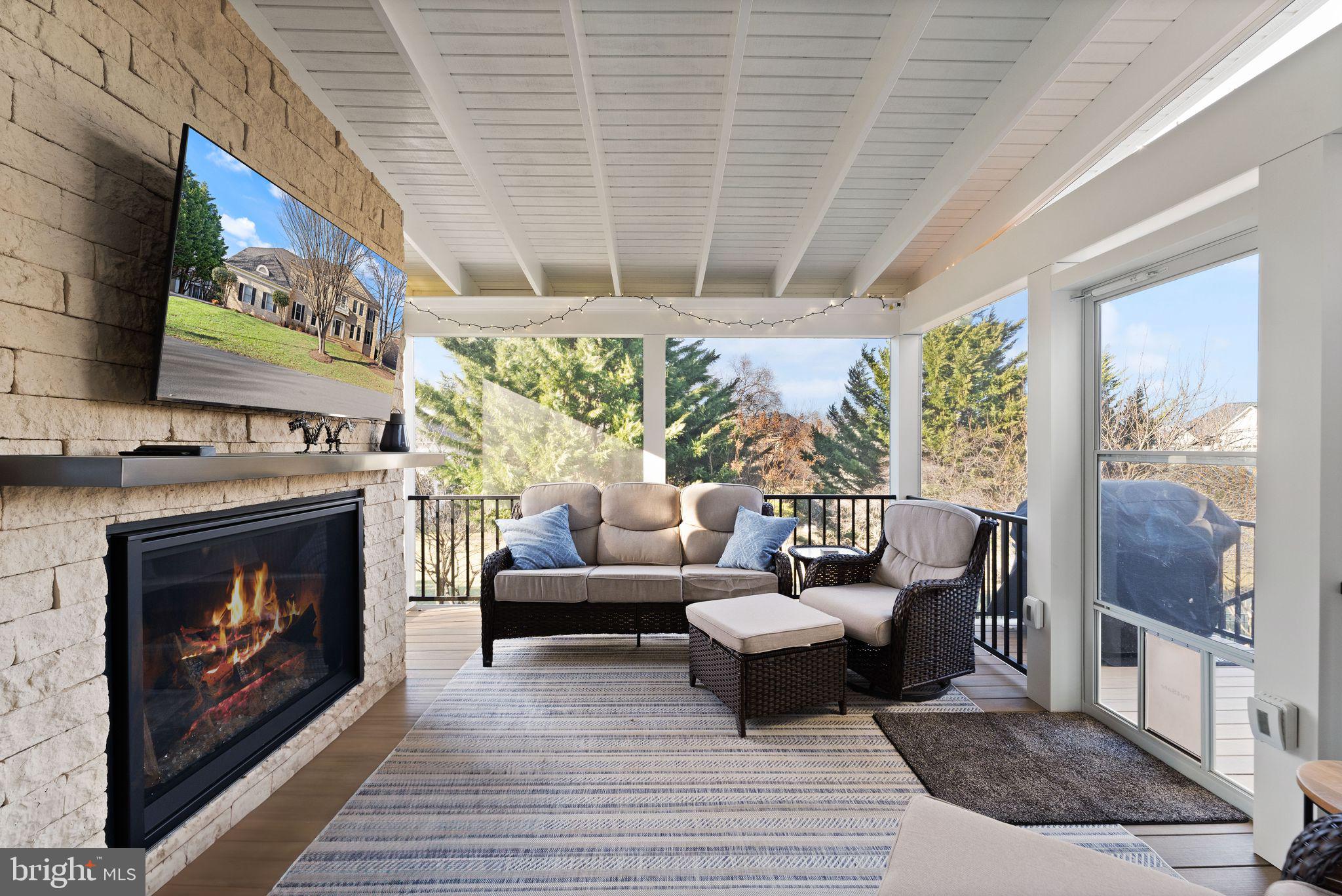 RIVER CREEK - Residential