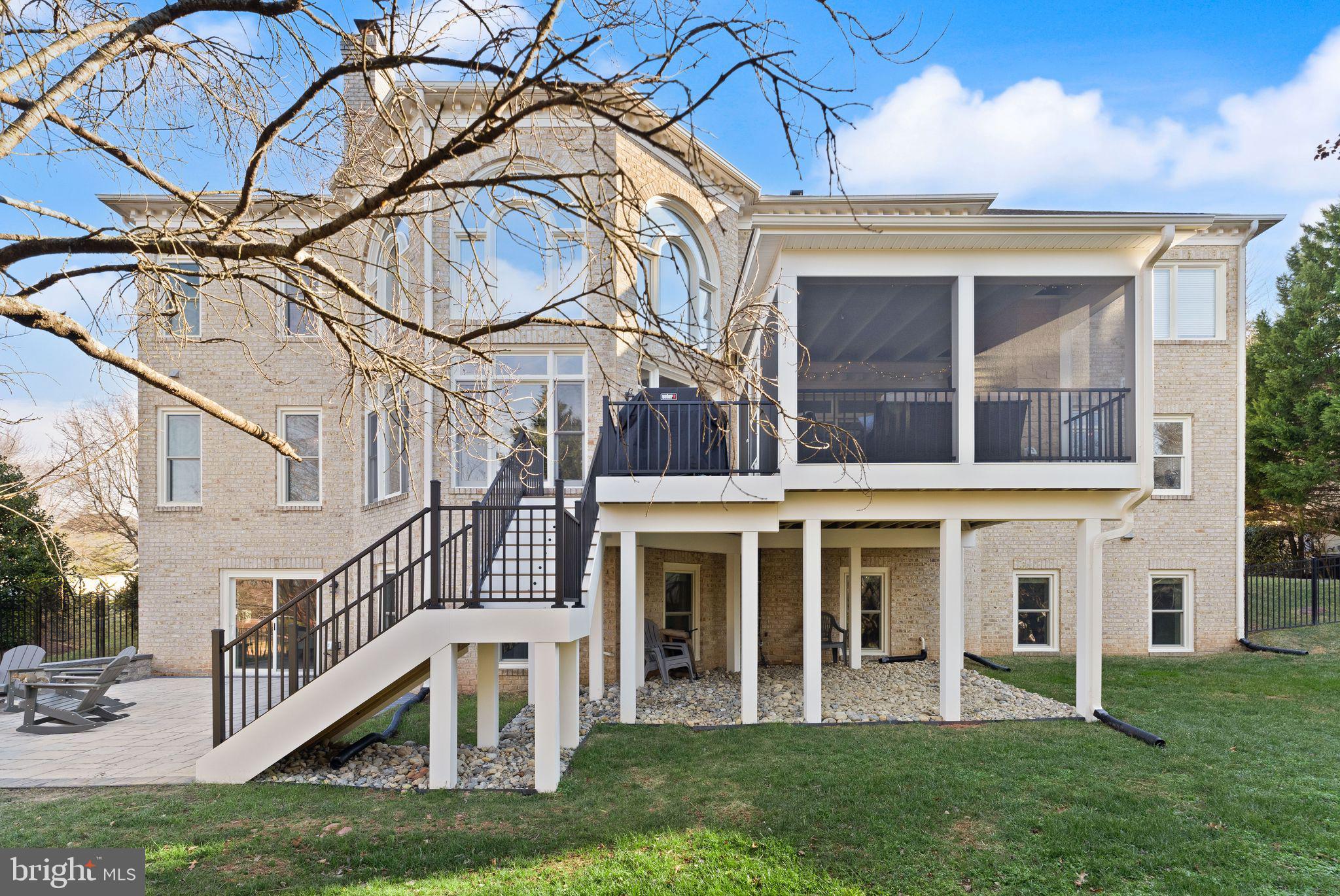 RIVER CREEK - Residential