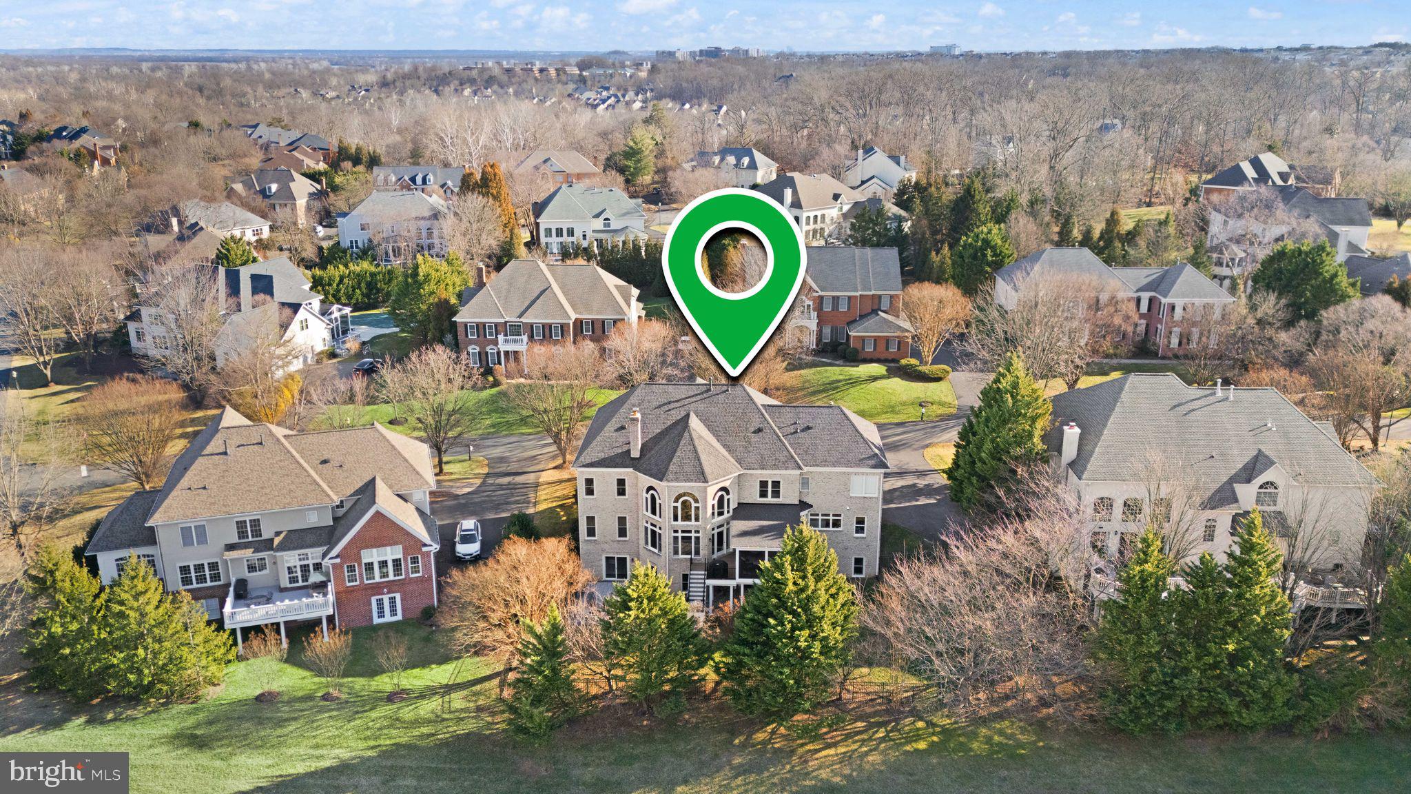 RIVER CREEK - Residential