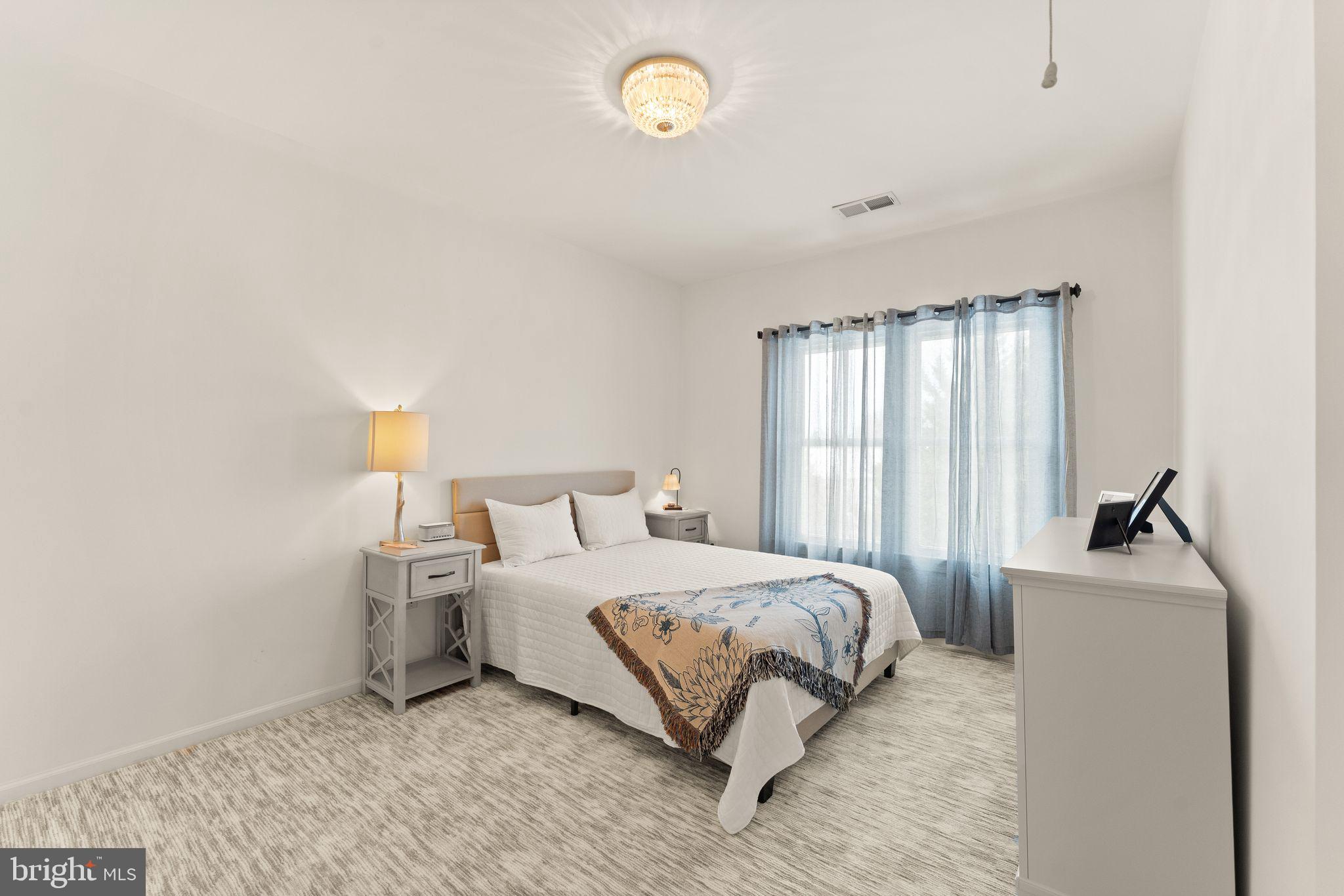 RIVER CREEK - Residential