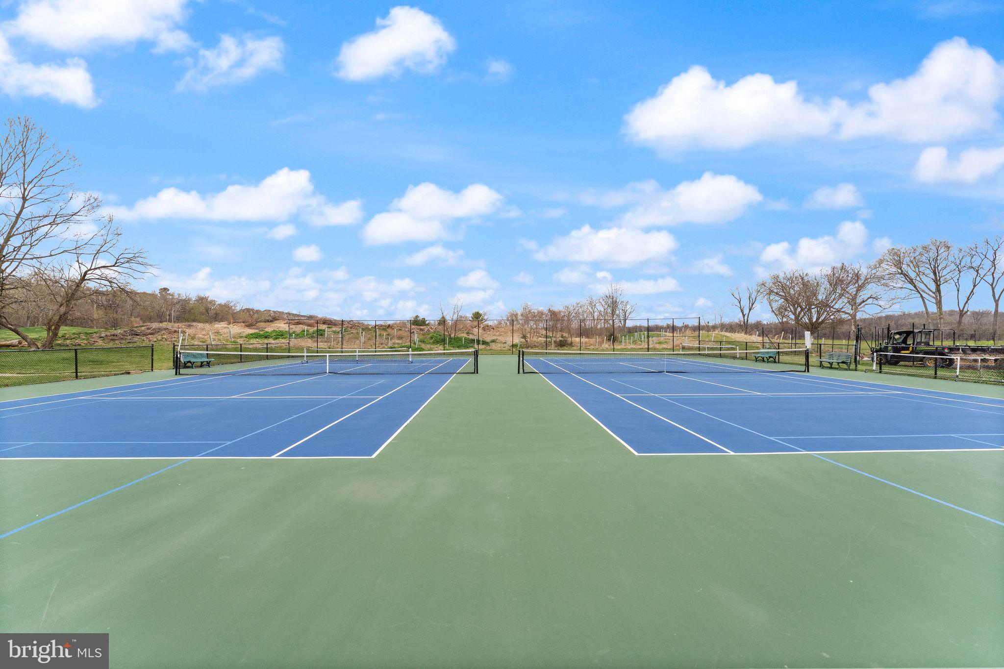 RIVER CREEK - Residential