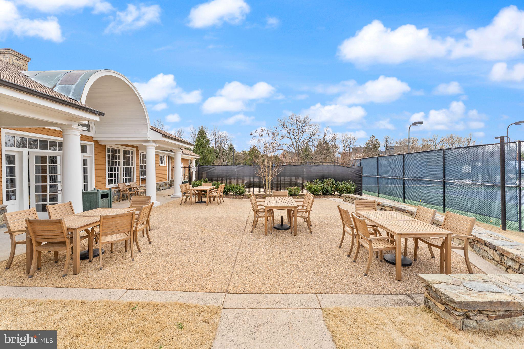 RIVER CREEK - Residential