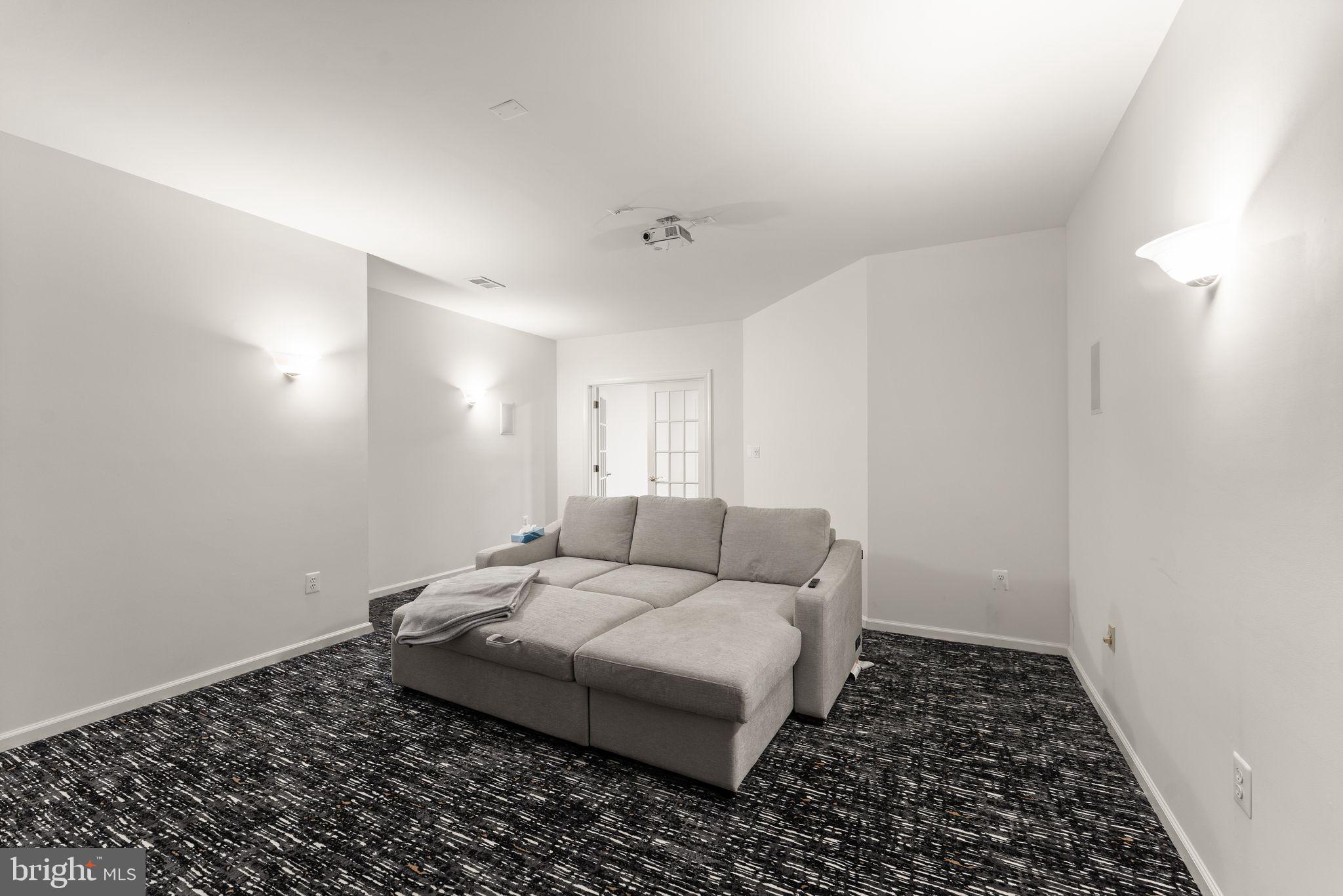 RIVER CREEK - Residential