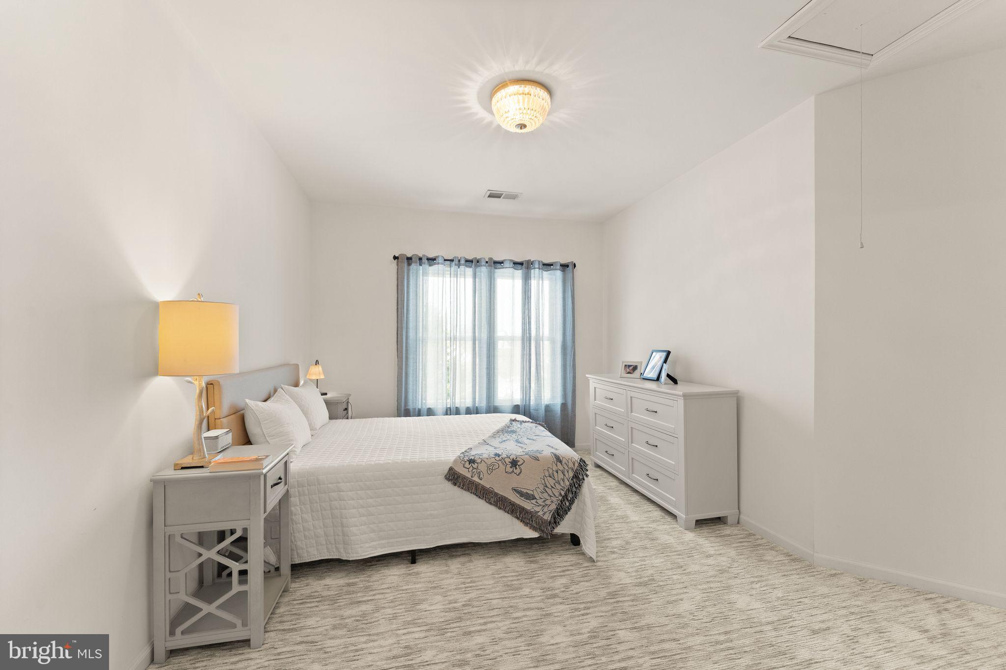 RIVER CREEK - Residential