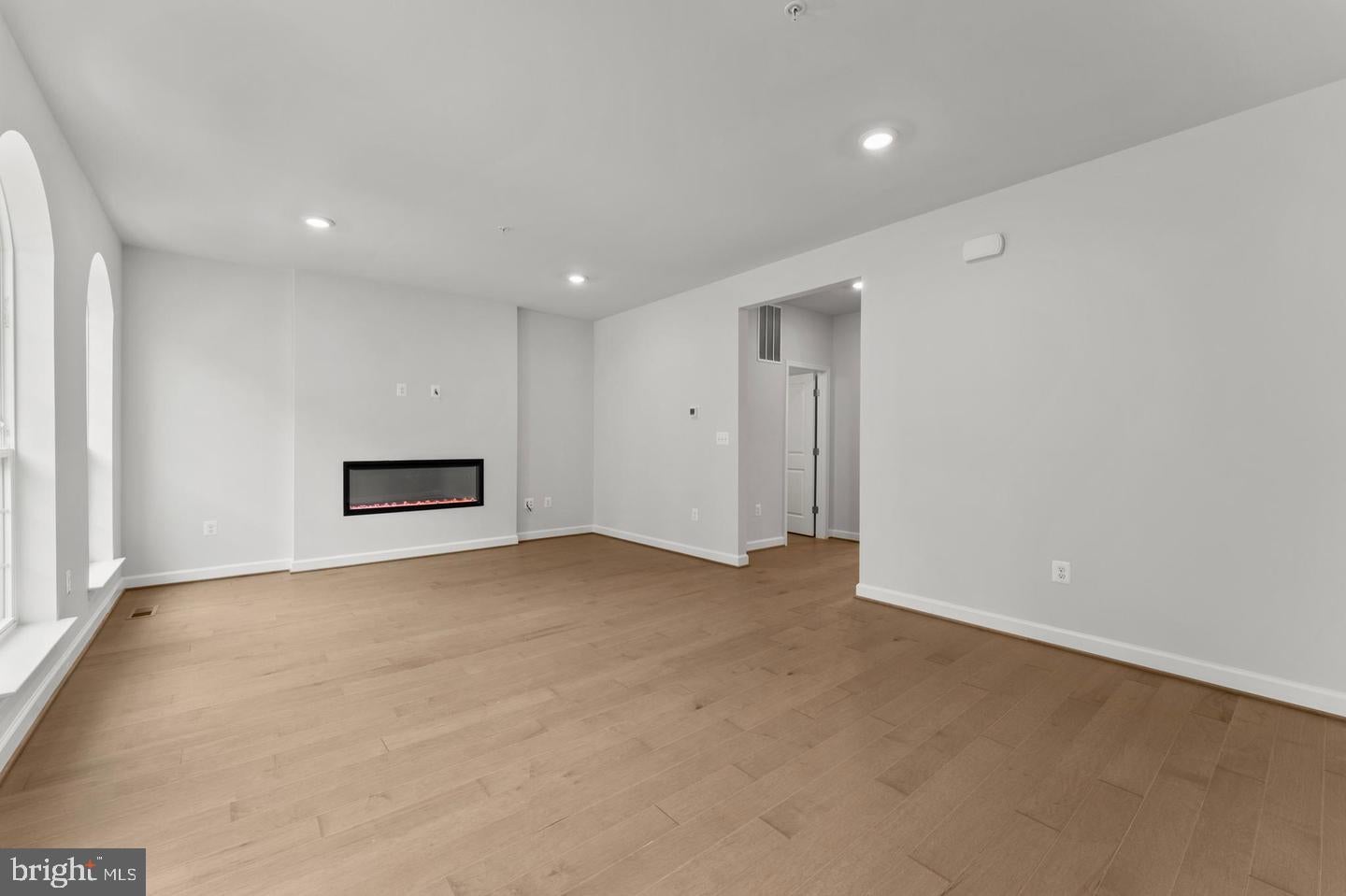 605 CATAMARAN WAY