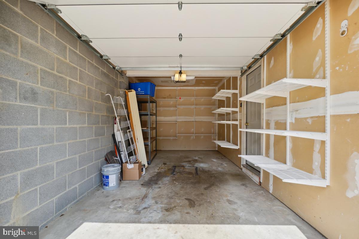 OATLAND FARM - Residential