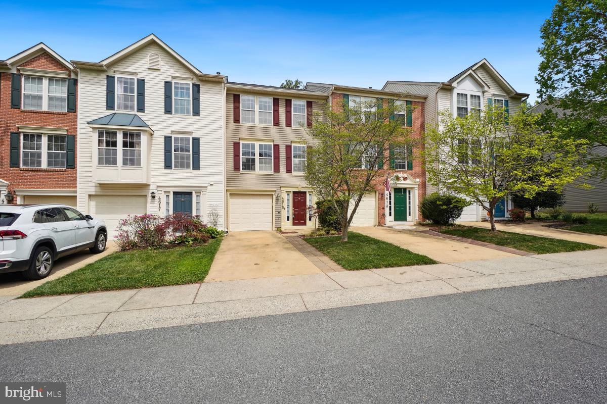 OATLAND FARM - Residential