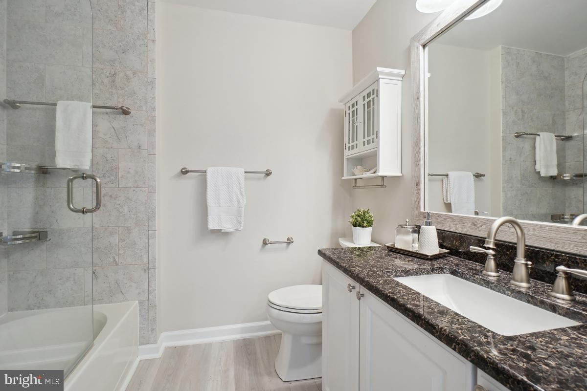 OATLAND FARM - Residential