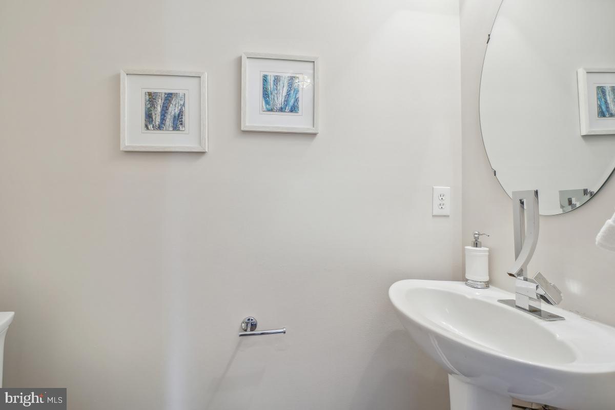 OATLAND FARM - Residential