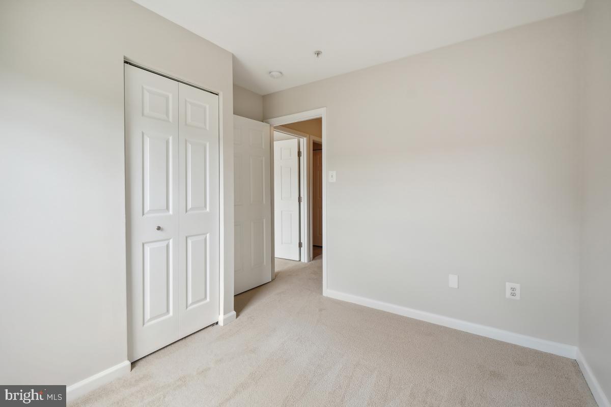 OATLAND FARM - Residential